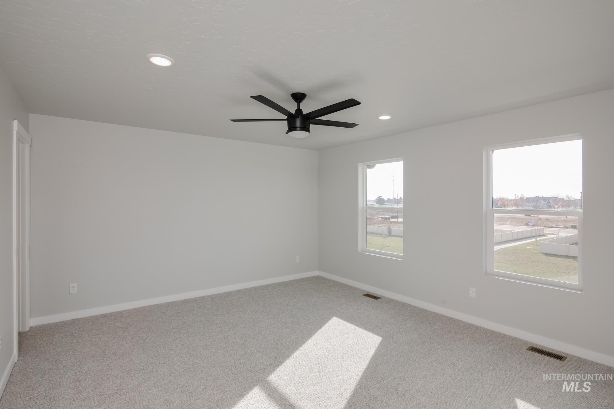 6780 W Redwood Creek Dr, Meridian, Idaho 83646, 3 Bedrooms, 2.5 Bathrooms, Residential For Sale, Price $469,990, 98975485