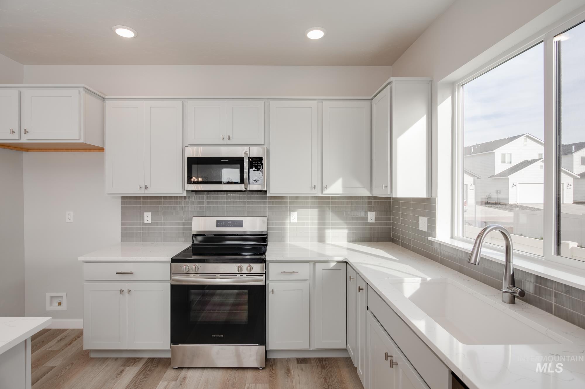 6780 W Redwood Creek Dr, Meridian, Idaho 83646, 3 Bedrooms, 2.5 Bathrooms, Residential For Sale, Price $469,990, 98975485