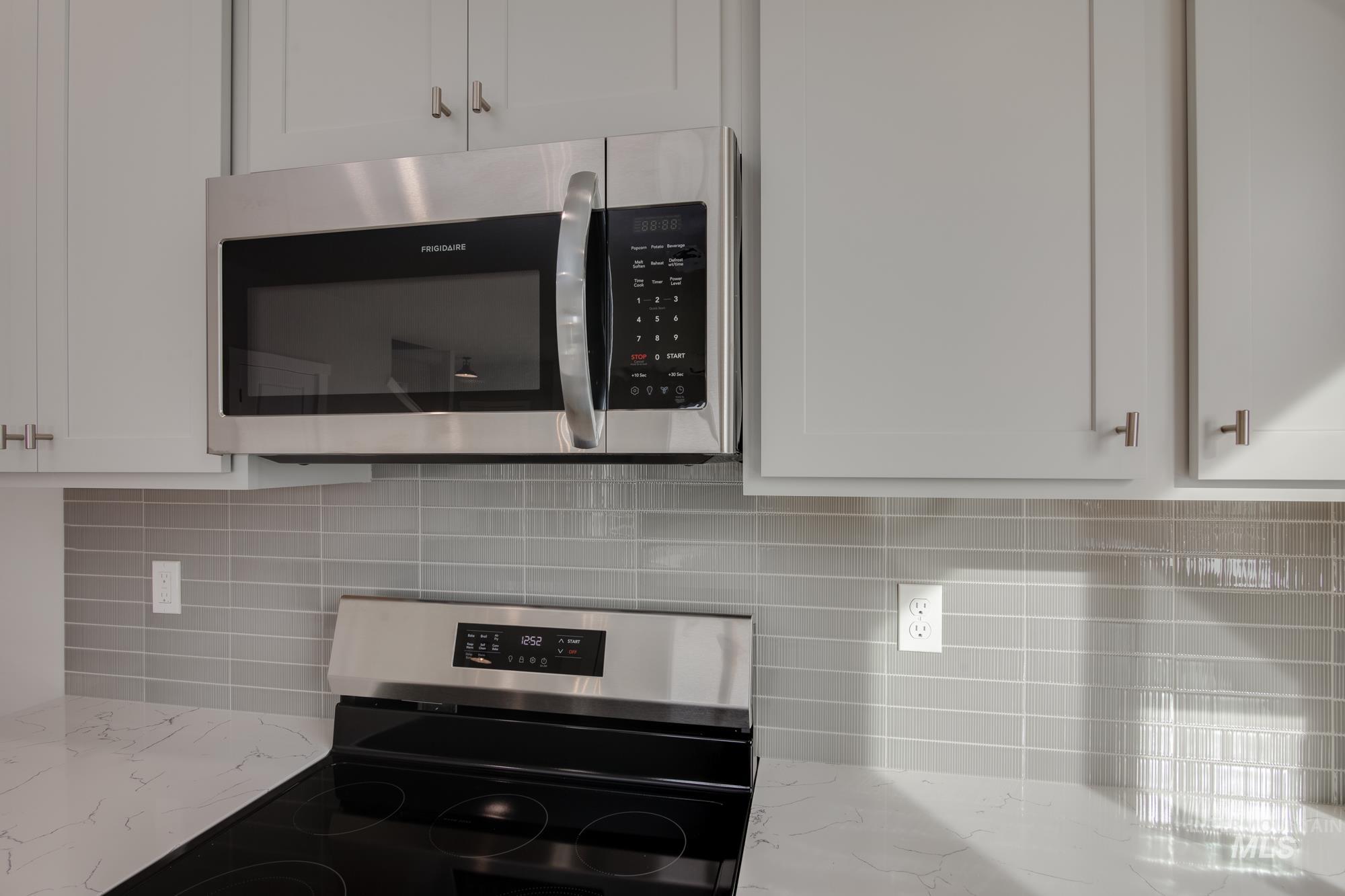 6780 W Redwood Creek Dr, Meridian, Idaho 83646, 3 Bedrooms, 2.5 Bathrooms, Residential For Sale, Price $469,990, 98975485