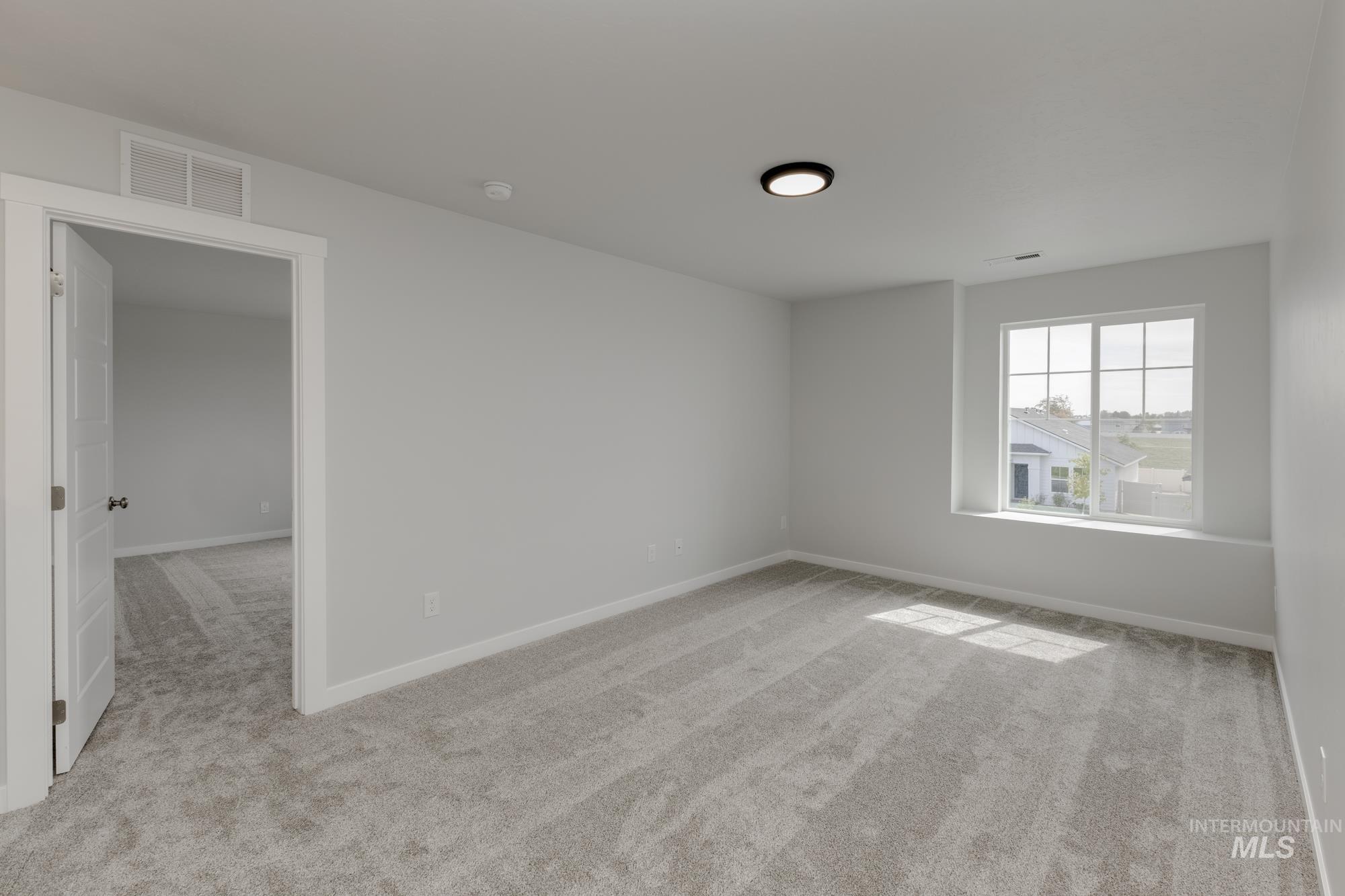 11749 W Snow Flower Dr, Star, Idaho 83669, 5 Bedrooms, 2.5 Bathrooms, Residential For Sale, Price $559,990, 98975486