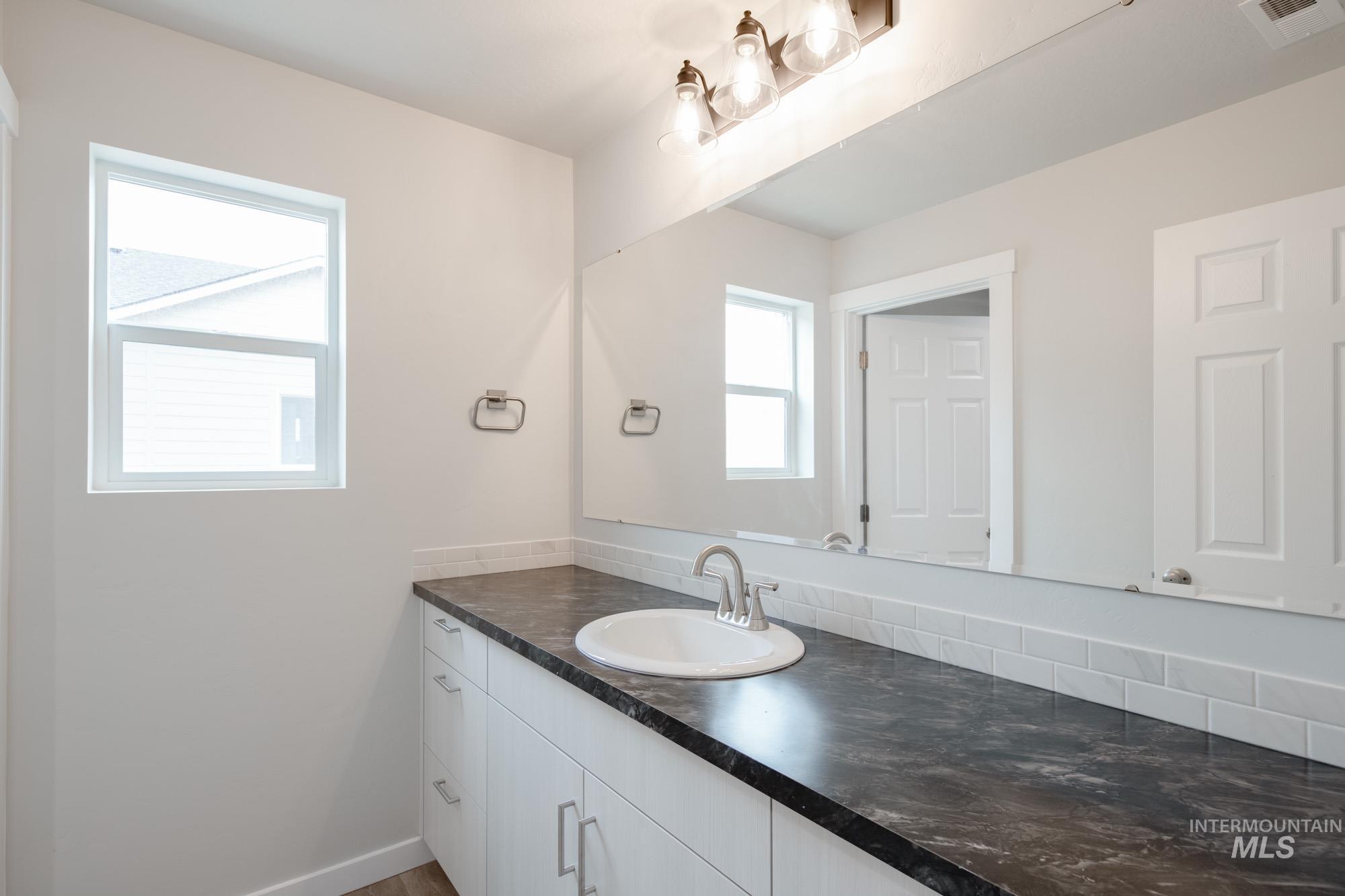 17662 N Boone Peak Ave, Nampa, Idaho 83687, 4 Bedrooms, 2 Bathrooms, Residential For Sale, Price $554,990, 98975487