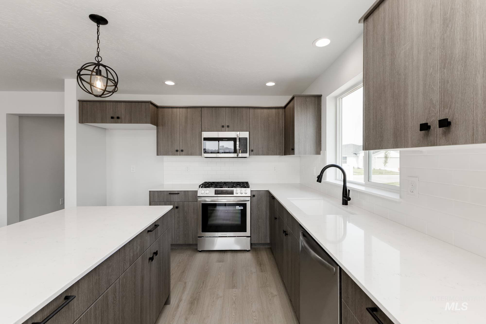 17776 N Hugh Glass Way, Nampa, Idaho 83687, 5 Bedrooms, 3 Bathrooms, Residential For Sale, Price $534,990, 98975488