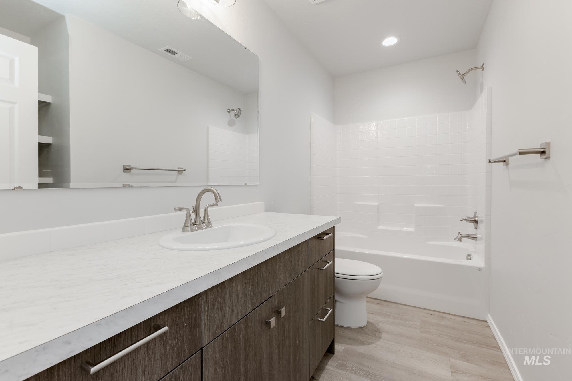 17777 N Hugh Glass Way, Nampa, Idaho 83687, 4 Bedrooms, 2.5 Bathrooms, Residential For Sale, Price $464,990, 98975489