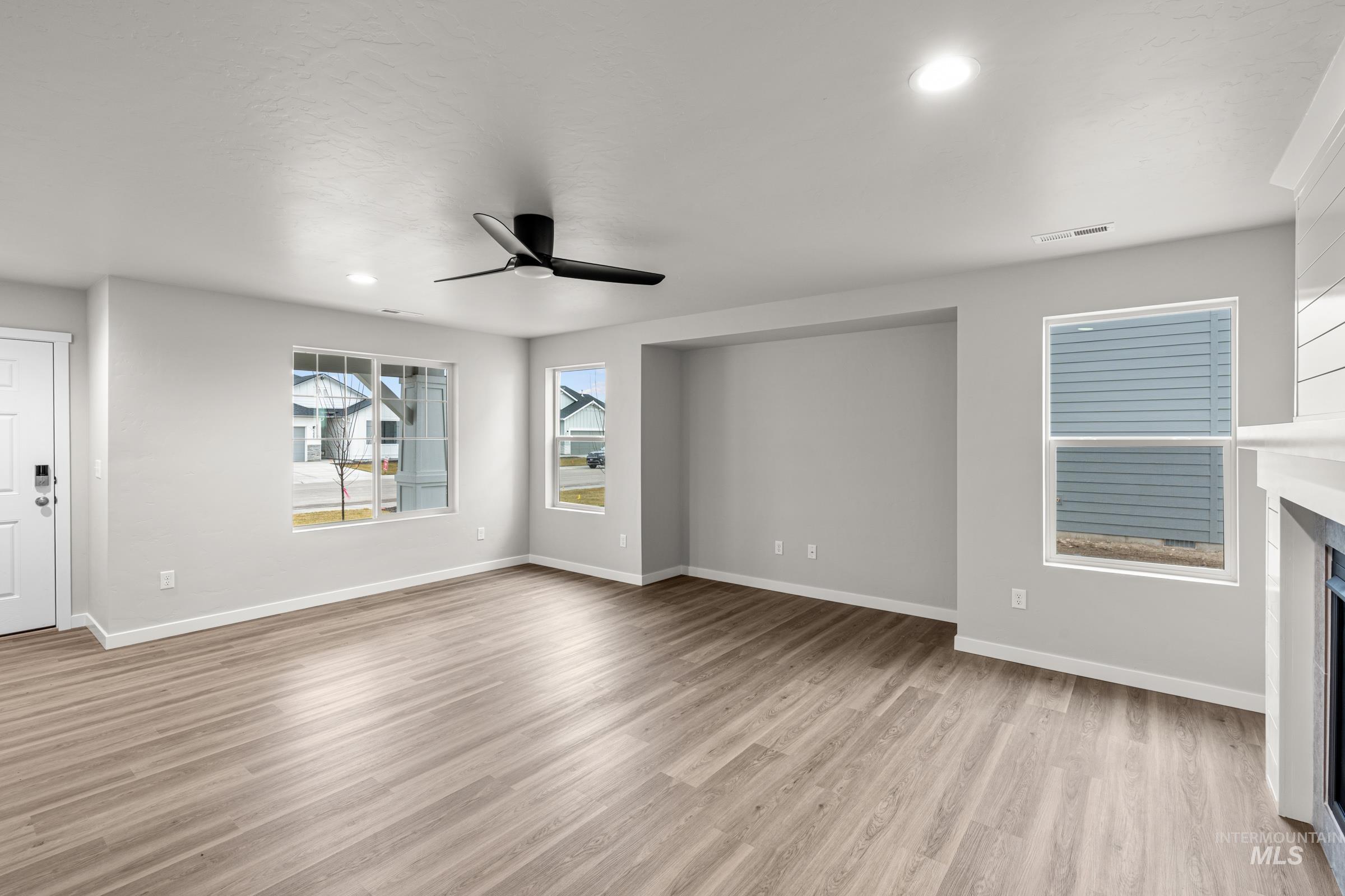 1651 Dyer St, Middleton, Idaho 83644, 5 Bedrooms, 2.5 Bathrooms, Residential For Sale, Price $549,990,MLS 98975490