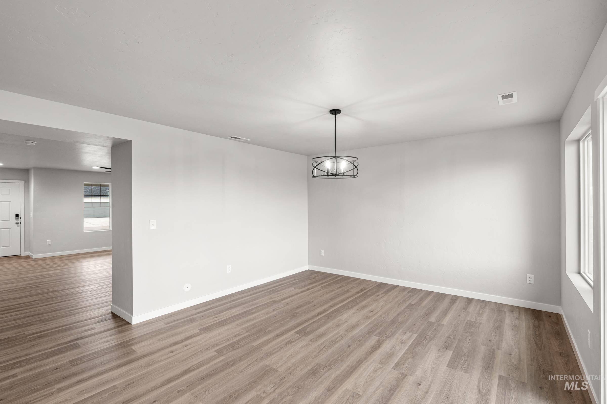 1651 Dyer St, Middleton, Idaho 83644, 5 Bedrooms, 2.5 Bathrooms, Residential For Sale, Price $549,990,MLS 98975490