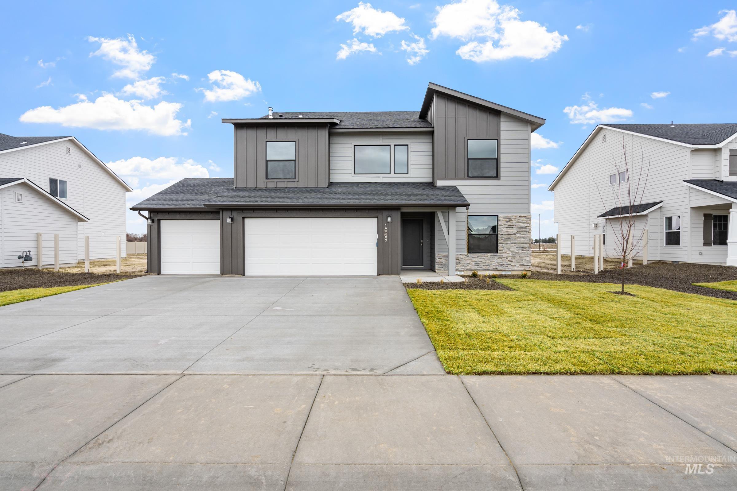 1669 Dyer St, Middleton, Idaho 83644, 5 Bedrooms, 3 Bathrooms, Residential For Sale, Price $539,990,MLS 98975491