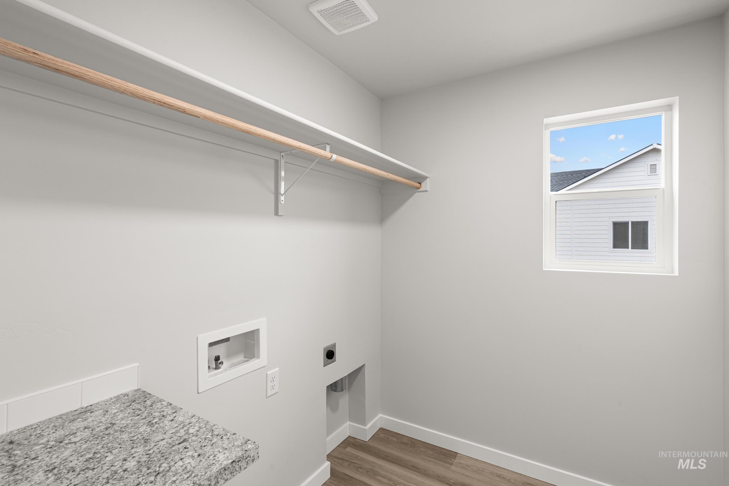 1669 Dyer St, Middleton, Idaho 83644, 5 Bedrooms, 3 Bathrooms, Residential For Sale, Price $539,990,MLS 98975491