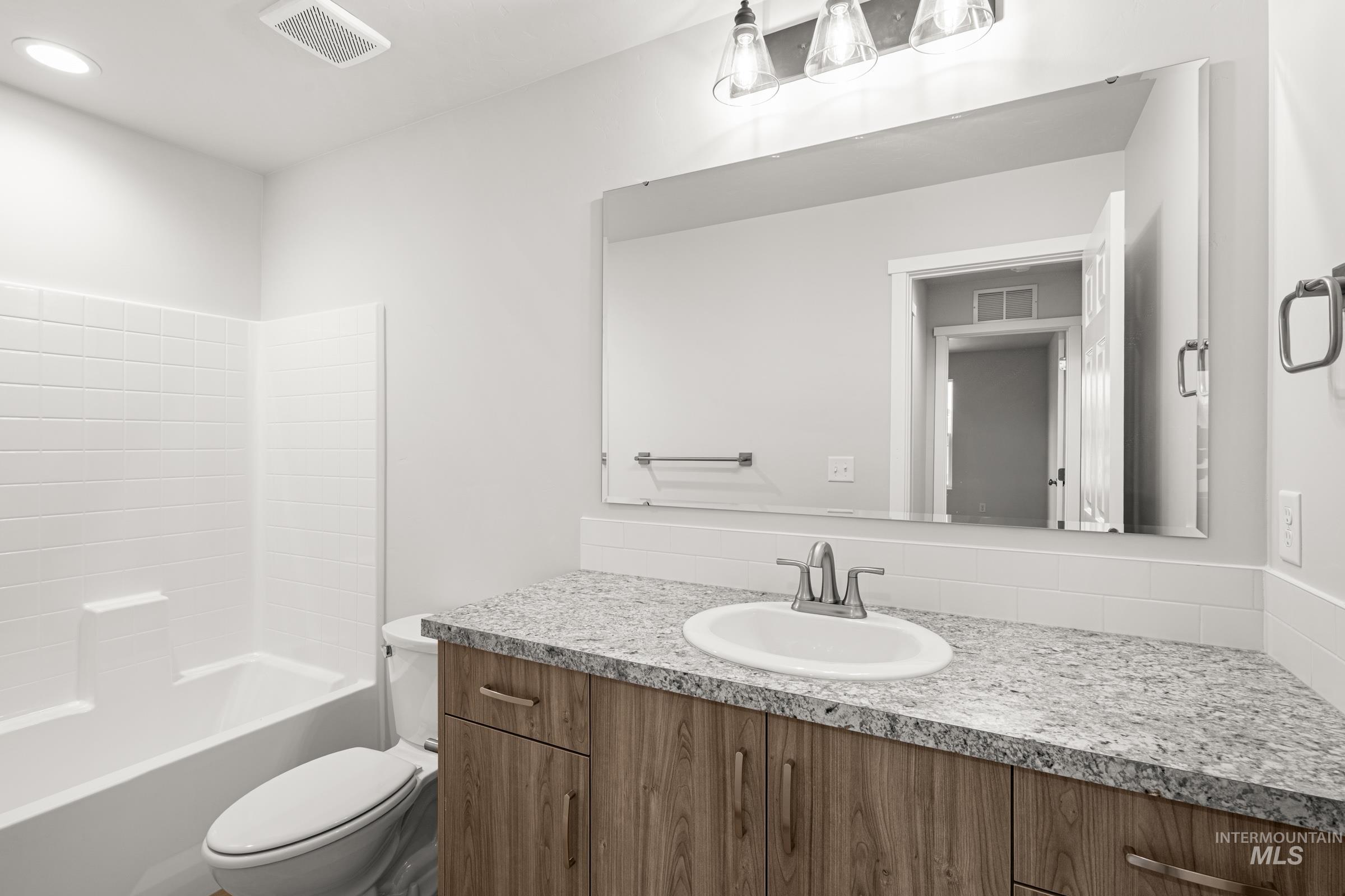 1669 Dyer St, Middleton, Idaho 83644, 5 Bedrooms, 3 Bathrooms, Residential For Sale, Price $539,990,MLS 98975491