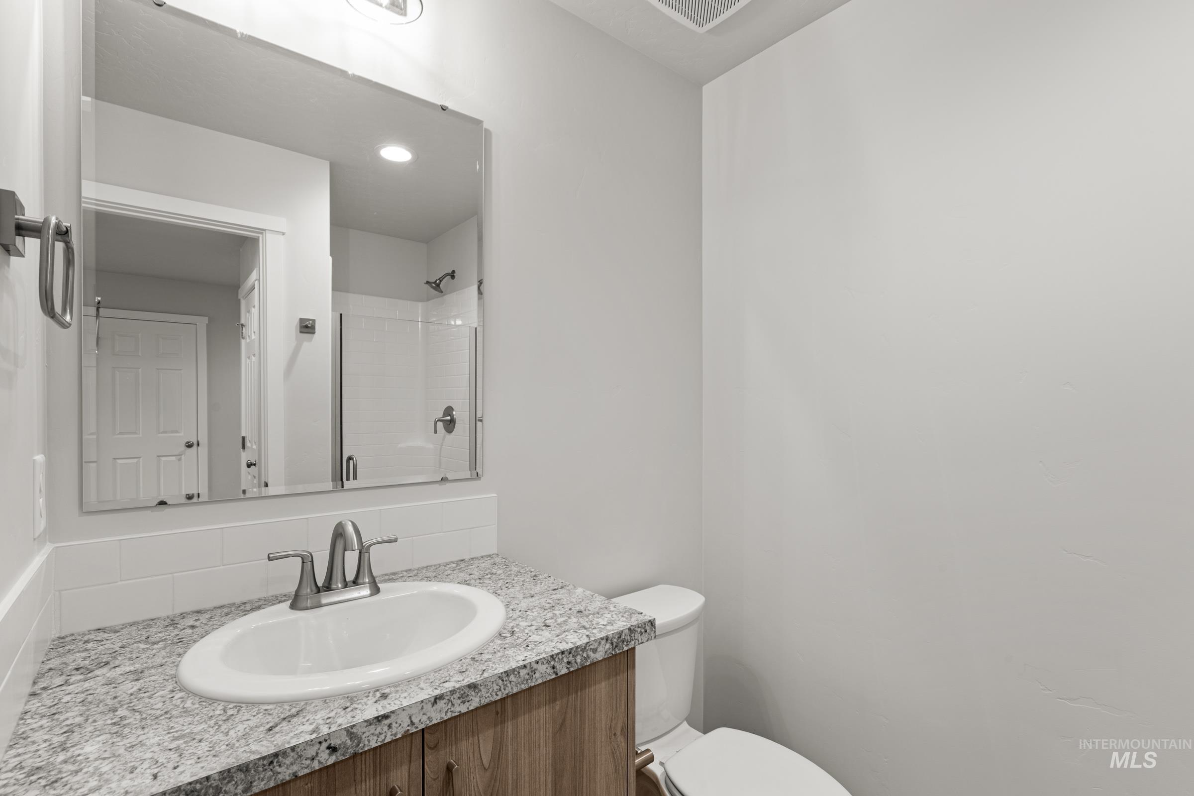 1669 Dyer St, Middleton, Idaho 83644, 5 Bedrooms, 3 Bathrooms, Residential For Sale, Price $539,990,MLS 98975491