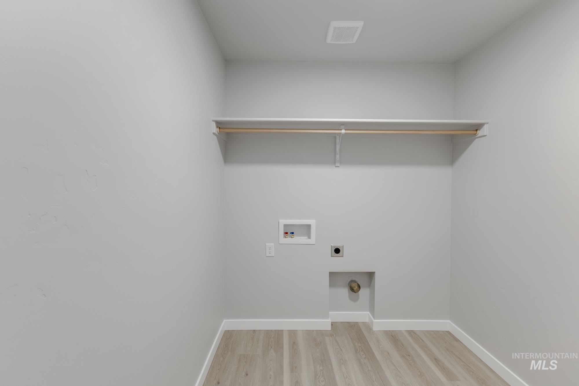 1687 Dyer St, Middleton, Idaho 83644, 4 Bedrooms, 2.5 Bathrooms, Residential For Sale, Price $519,990,MLS 98975492