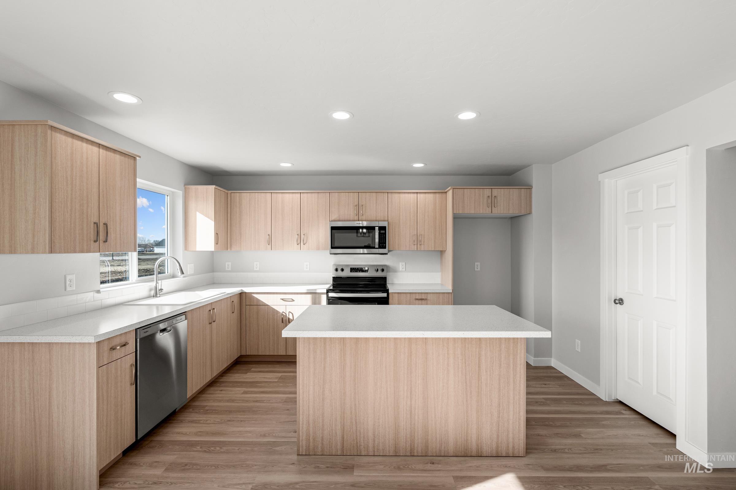 1687 Dyer St, Middleton, Idaho 83644, 4 Bedrooms, 2.5 Bathrooms, Residential For Sale, Price $519,990, 98975492