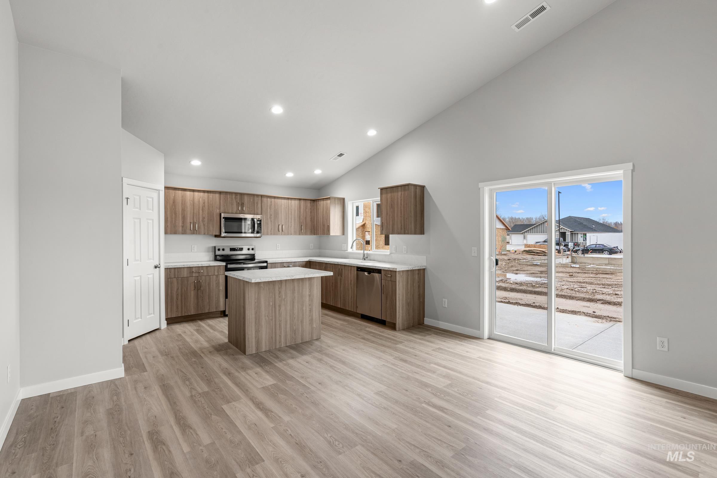 511 Hamlow Ave, Middleton, Idaho 83644, 4 Bedrooms, 2 Bathrooms, Residential For Sale, Price $464,990,MLS 98975494