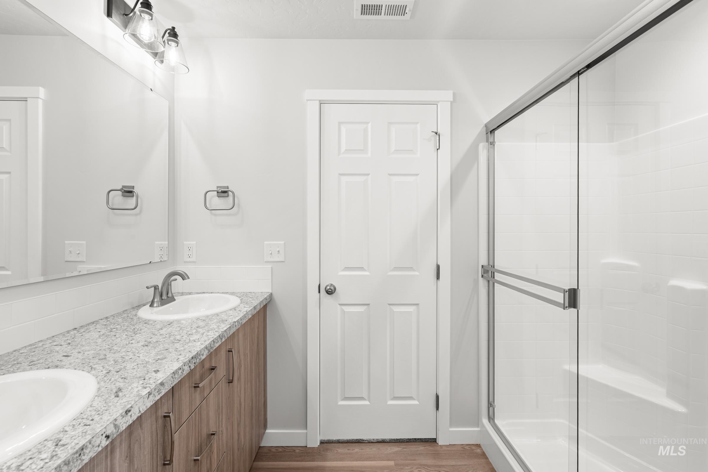 511 Hamlow Ave, Middleton, Idaho 83644, 4 Bedrooms, 2 Bathrooms, Residential For Sale, Price $464,990,MLS 98975494