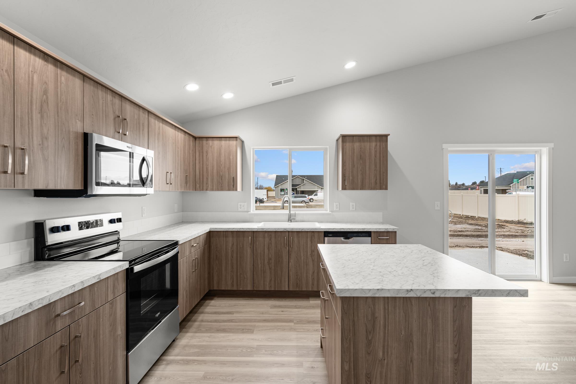 511 Hamlow Ave, Middleton, Idaho 83644, 4 Bedrooms, 2 Bathrooms, Residential For Sale, Price $464,990,MLS 98975494