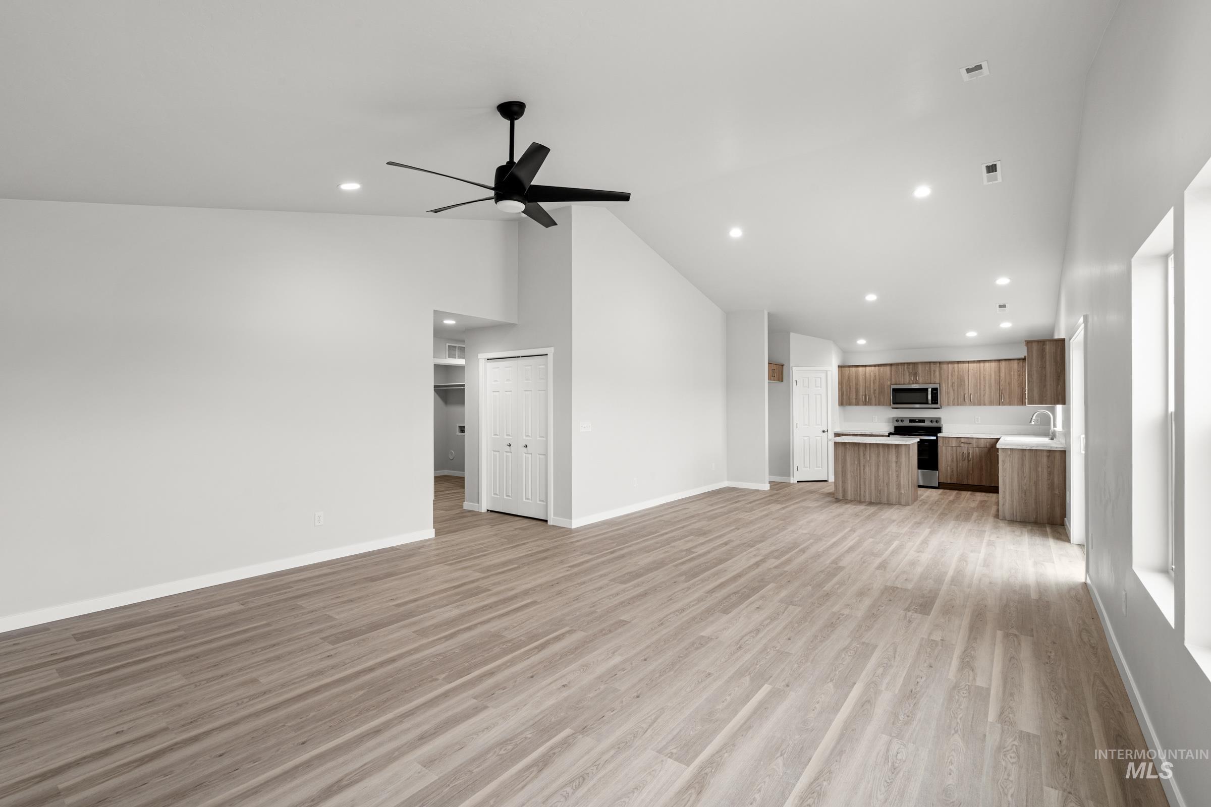 511 Hamlow Ave, Middleton, Idaho 83644, 4 Bedrooms, 2 Bathrooms, Residential For Sale, Price $464,990,MLS 98975494