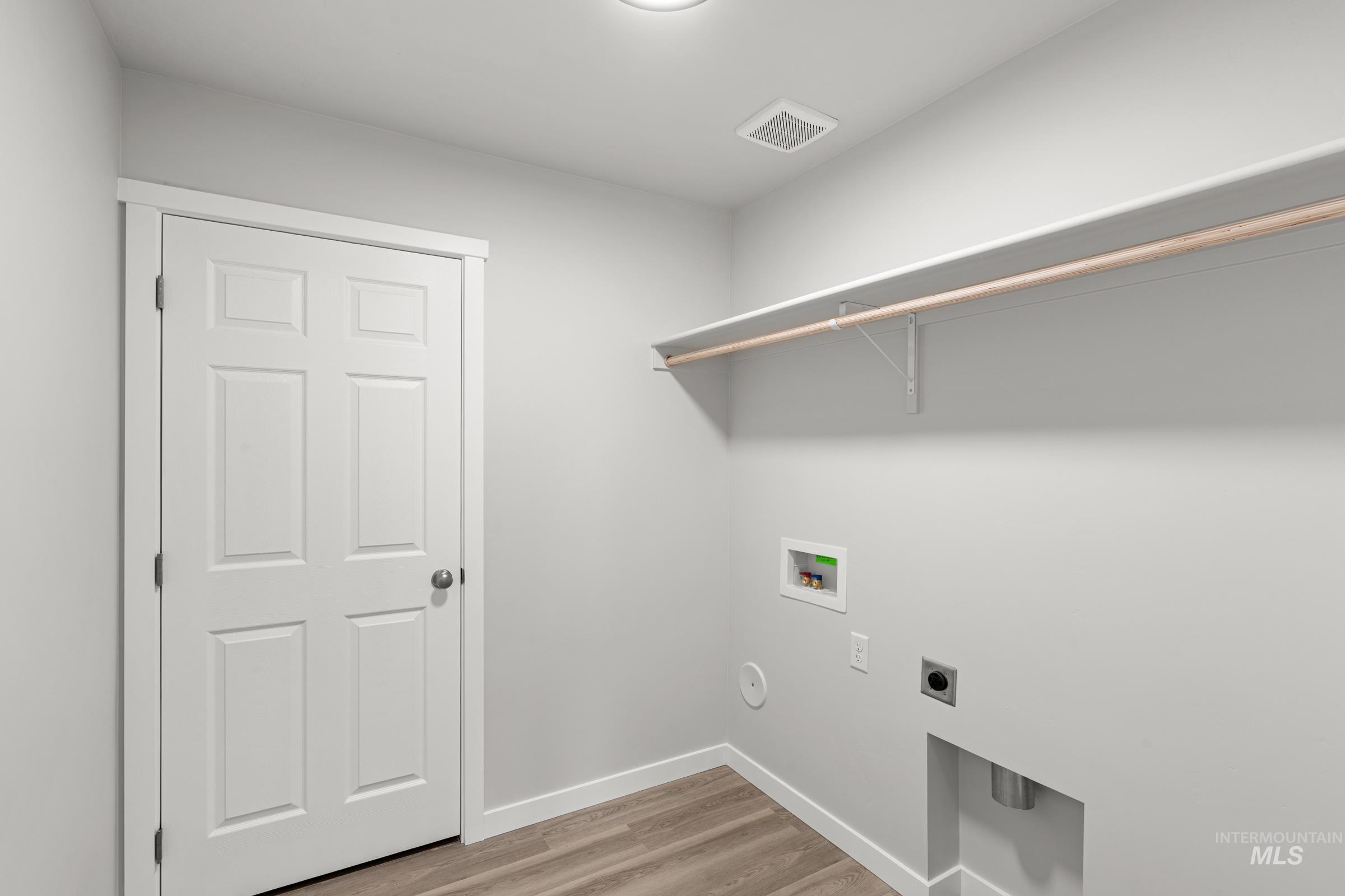 511 Hamlow Ave, Middleton, Idaho 83644, 4 Bedrooms, 2 Bathrooms, Residential For Sale, Price $464,990,MLS 98975494