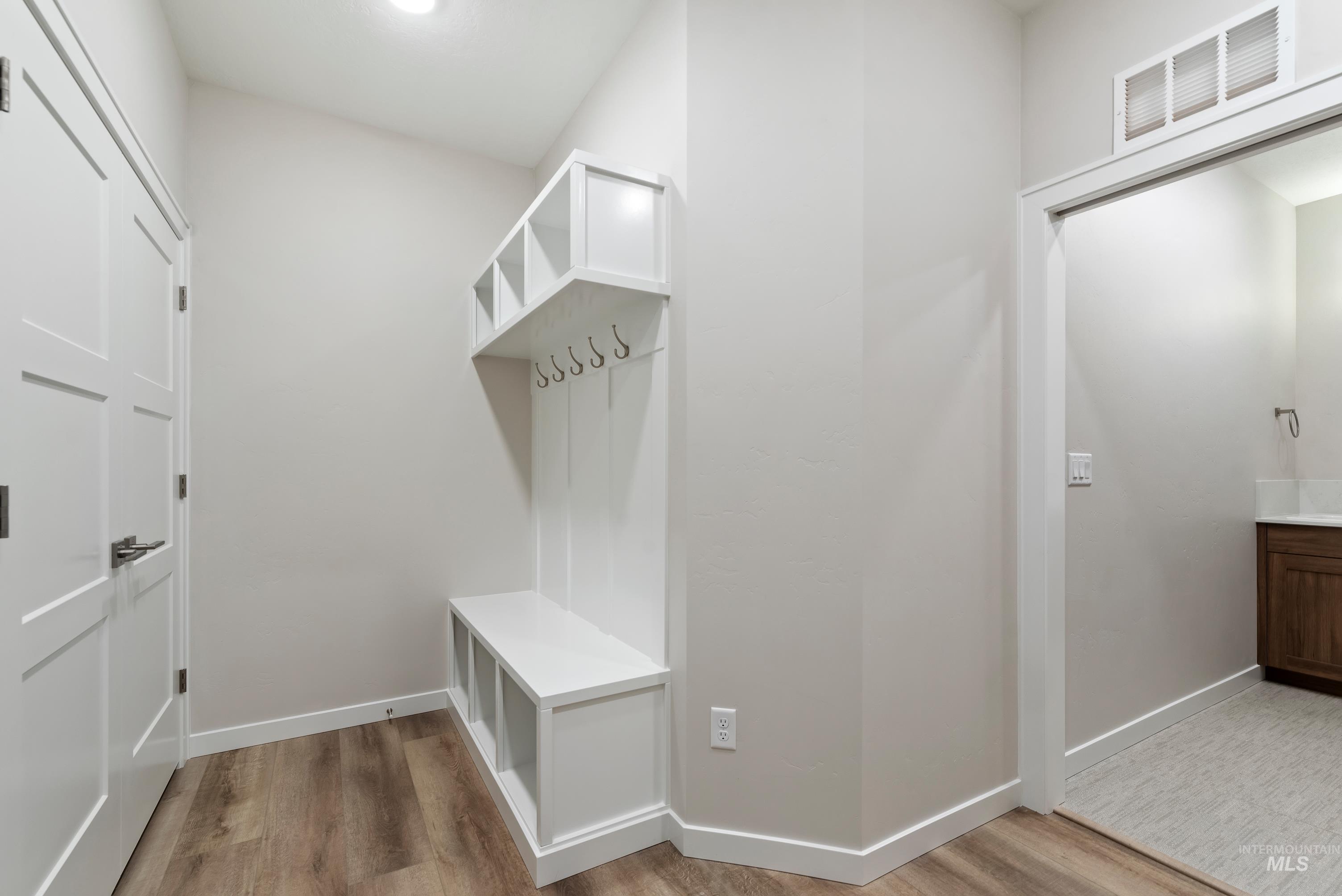 2371 S Hurd Ave., Nampa, Idaho 83686, 3 Bedrooms, 2 Bathrooms, Residential For Sale, Price $602,900,MLS 98975495