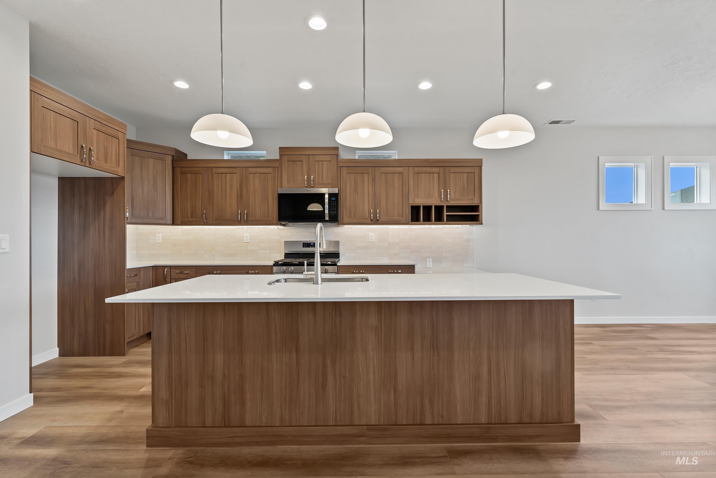 2371 S Hurd Ave., Nampa, Idaho 83686, 3 Bedrooms, 2 Bathrooms, Residential For Sale, Price $602,900,MLS 98975495