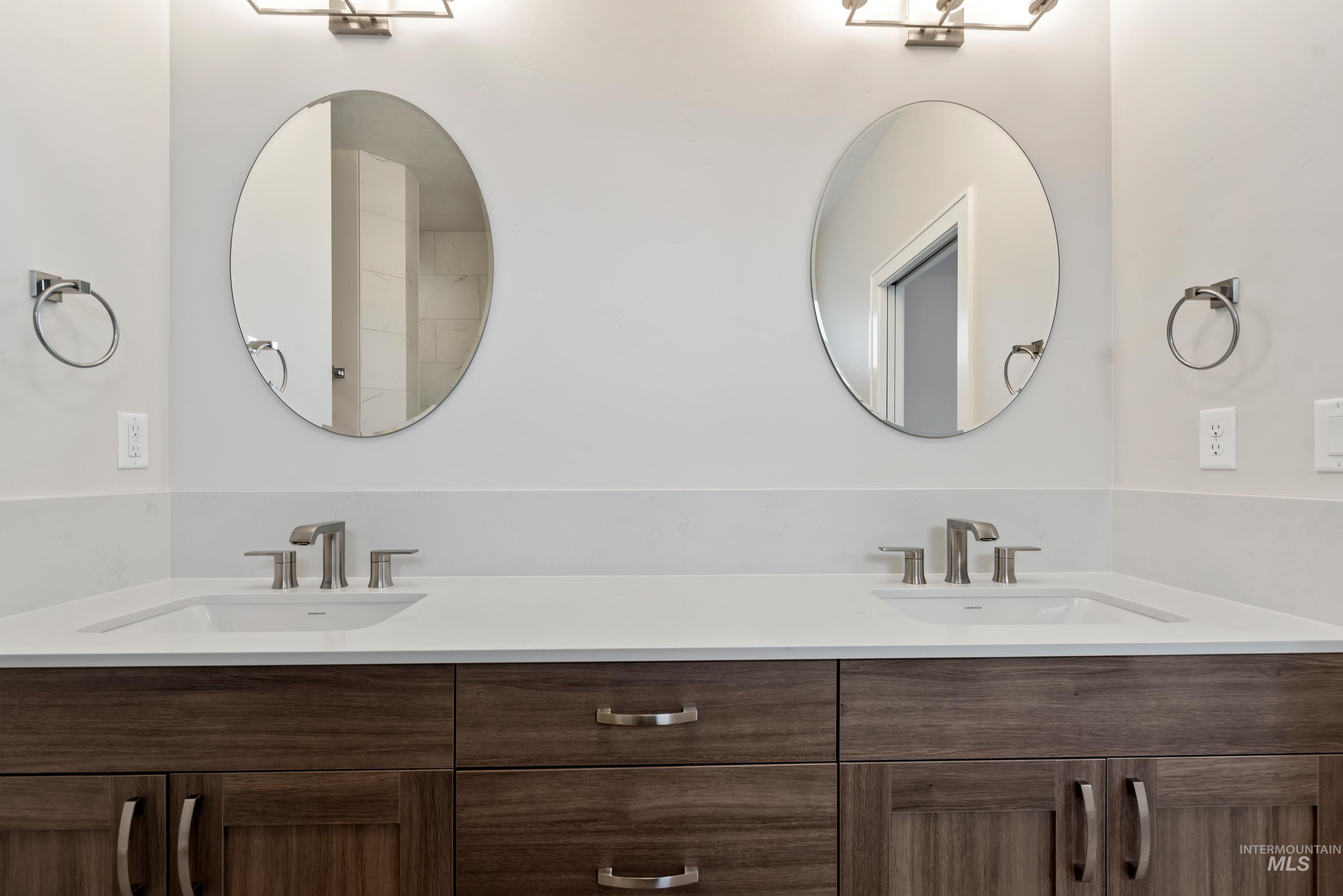 2371 S Hurd Ave., Nampa, Idaho 83686, 3 Bedrooms, 2 Bathrooms, Residential For Sale, Price $602,900,MLS 98975495