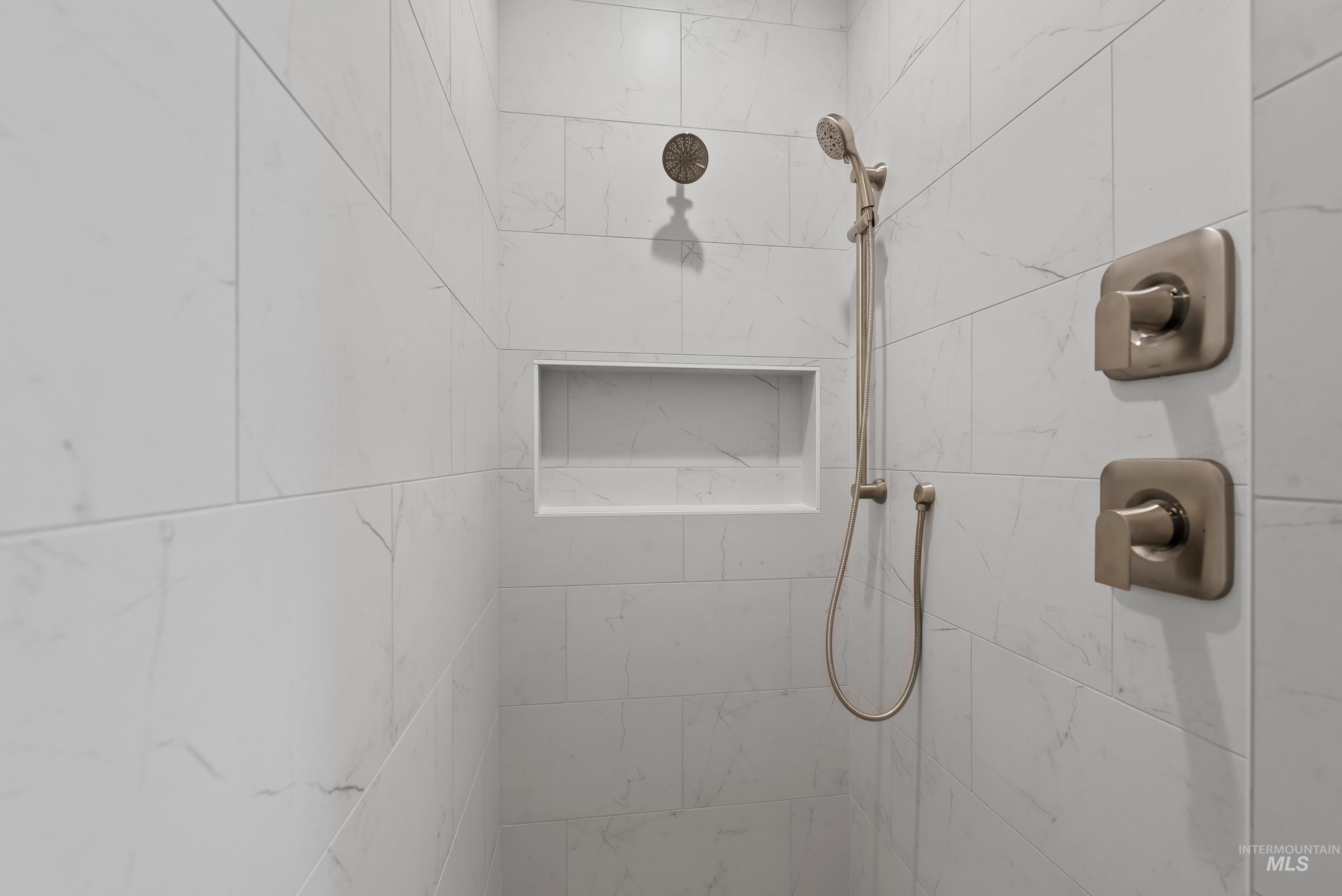 2371 S Hurd Ave., Nampa, Idaho 83686, 3 Bedrooms, 2 Bathrooms, Residential For Sale, Price $602,900,MLS 98975495