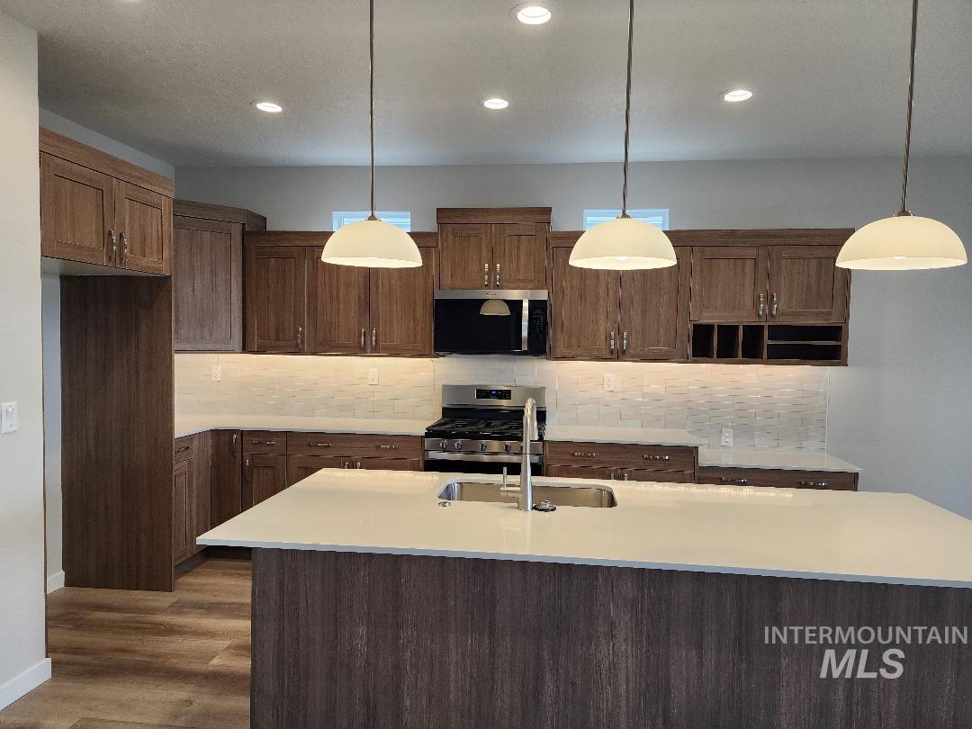 2371 S Hurd Ave., Nampa, Idaho 83686, 3 Bedrooms, 2 Bathrooms, Residential For Sale, Price $602,900, 98975495