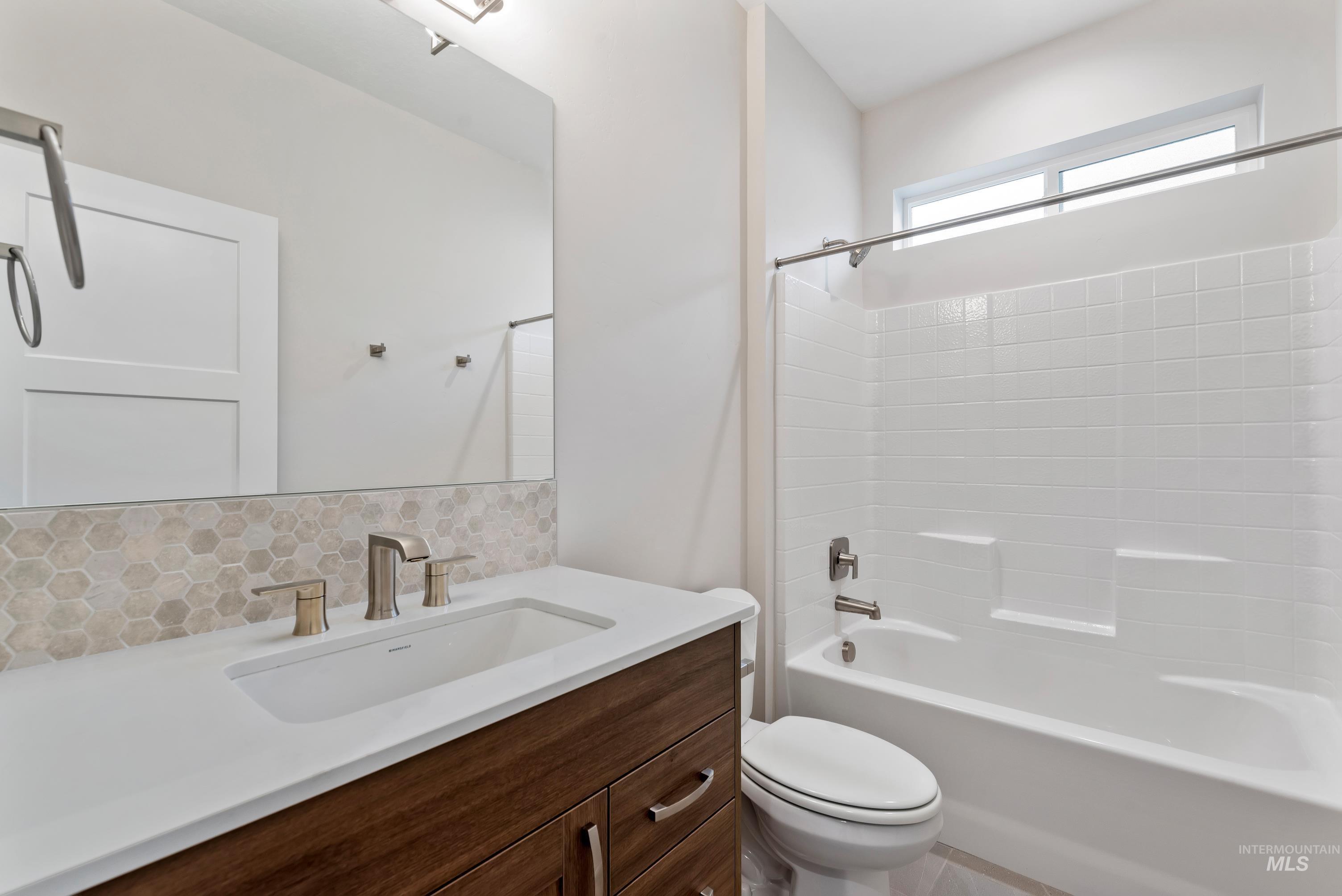 2371 S Hurd Ave., Nampa, Idaho 83686, 3 Bedrooms, 2 Bathrooms, Residential For Sale, Price $602,900,MLS 98975495