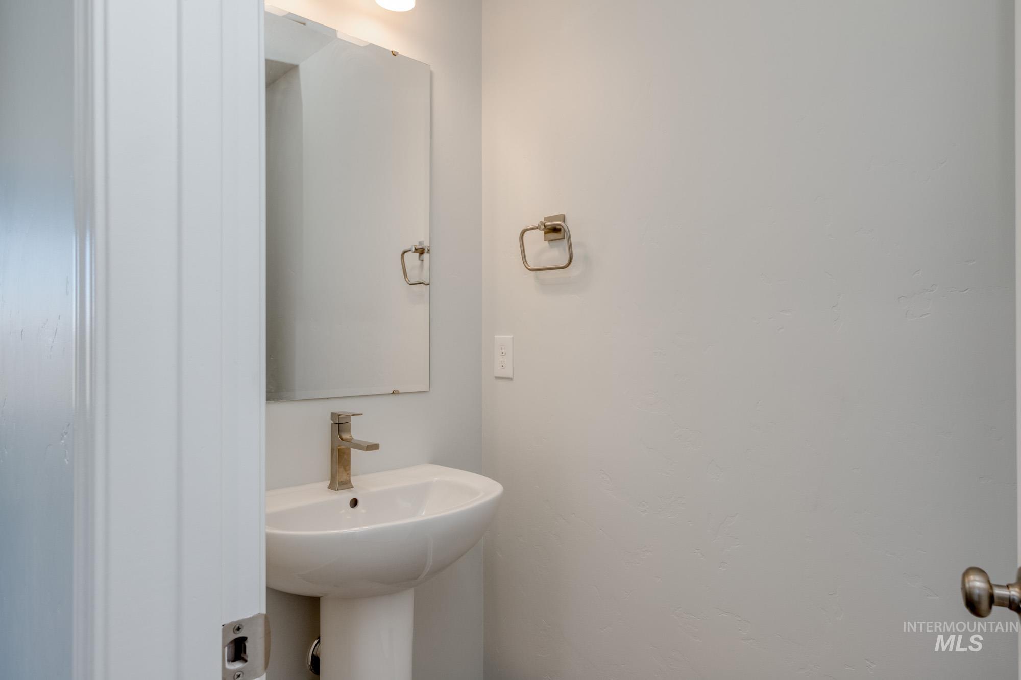 503 Hamlow Ave, Middleton, Idaho 83644, 4 Bedrooms, 2.5 Bathrooms, Residential For Sale, Price $454,990,MLS 98975496