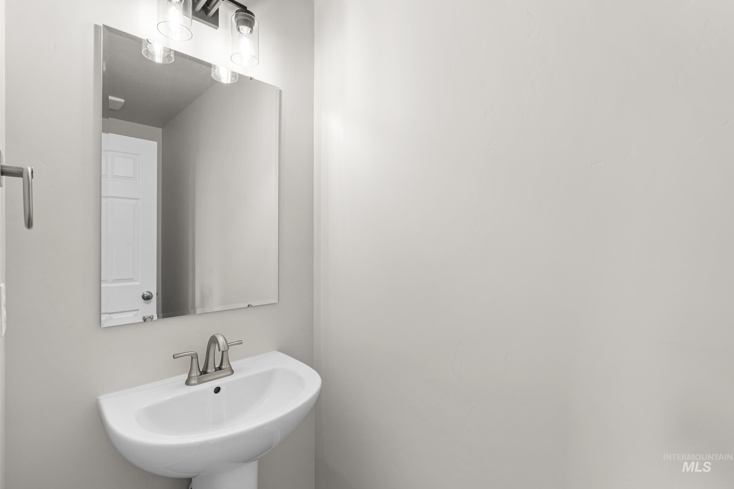 503 Hamlow Ave, Middleton, Idaho 83644, 4 Bedrooms, 2.5 Bathrooms, Residential For Sale, Price $454,990,MLS 98975496