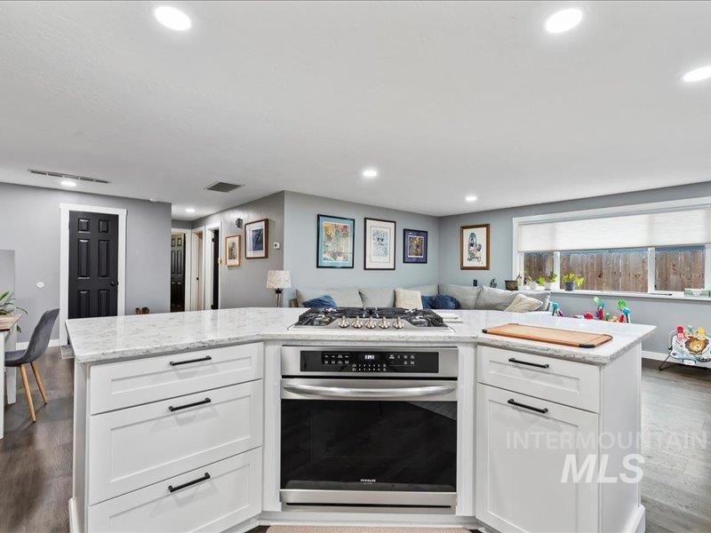 8931 Brynwood Drive, Boise, Idaho 83704, 3 Bedrooms, 2 Bathrooms, Residential For Sale, Price $439,900, 98975497