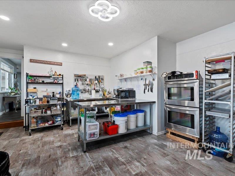 8931 Brynwood Drive, Boise, Idaho 83704, 3 Bedrooms, 2 Bathrooms, Residential For Sale, Price $439,900, 98975497