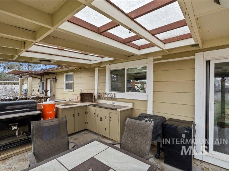 8931 Brynwood Drive, Boise, Idaho 83704, 3 Bedrooms, 2 Bathrooms, Residential For Sale, Price $439,900, 98975497