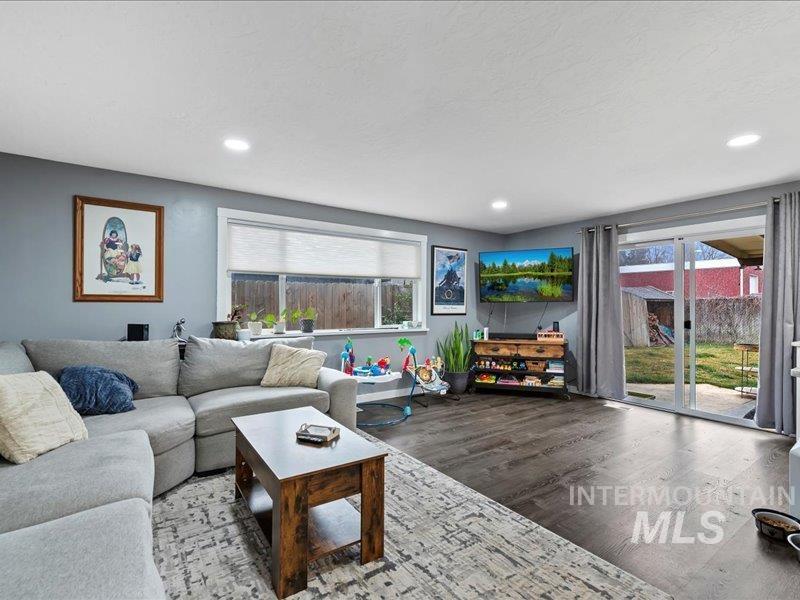 8931 Brynwood Drive, Boise, Idaho 83704, 3 Bedrooms, 2 Bathrooms, Residential For Sale, Price $439,900, 98975497