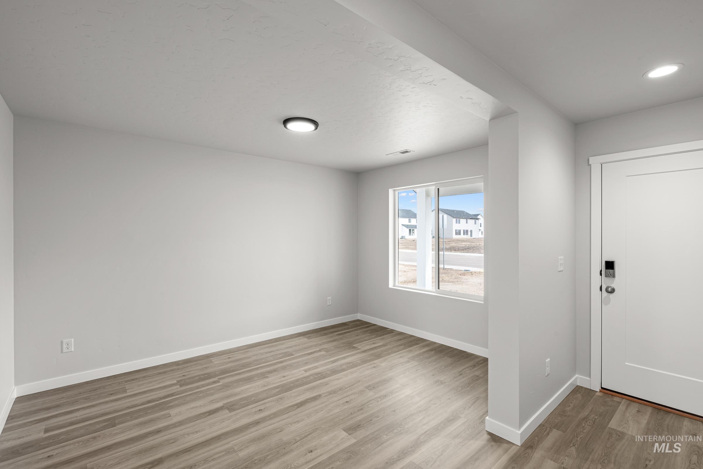 499 Hamlow Ave, Middleton, Idaho 83644, 4 Bedrooms, 2.5 Bathrooms, Residential For Sale, Price $469,990,MLS 98975498