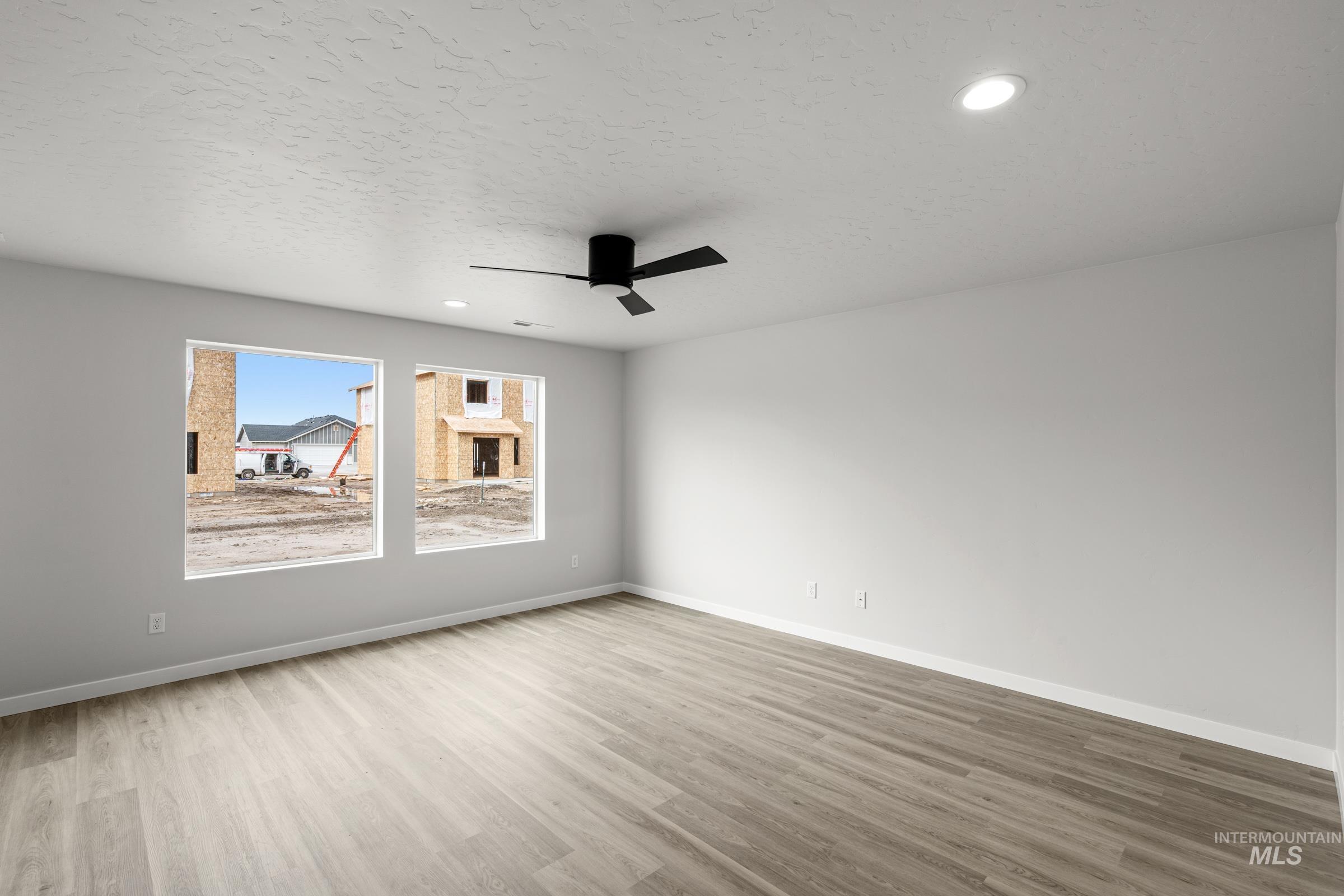 499 Hamlow Ave, Middleton, Idaho 83644, 4 Bedrooms, 2.5 Bathrooms, Residential For Sale, Price $469,990,MLS 98975498