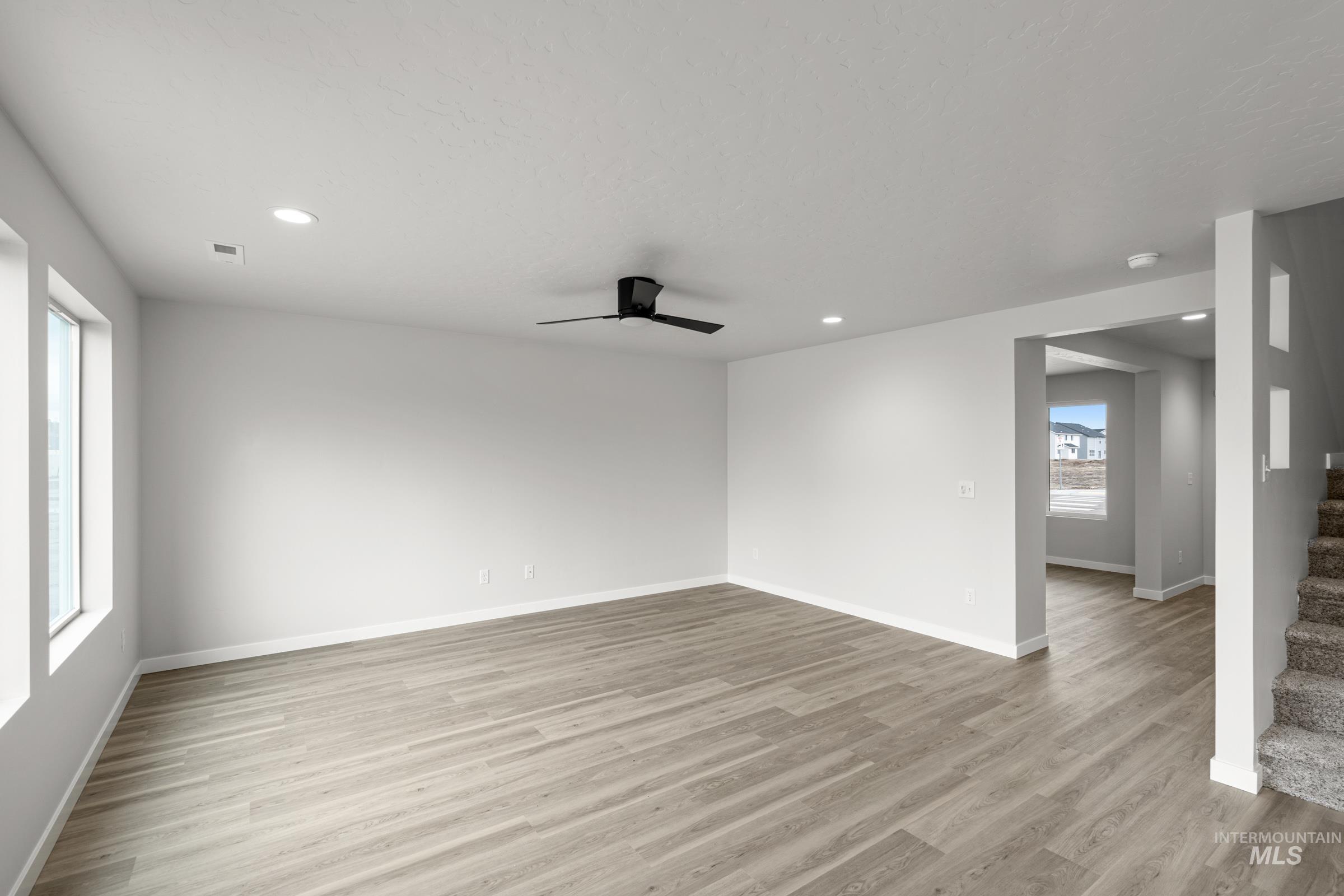 499 Hamlow Ave, Middleton, Idaho 83644, 4 Bedrooms, 2.5 Bathrooms, Residential For Sale, Price $469,990,MLS 98975498