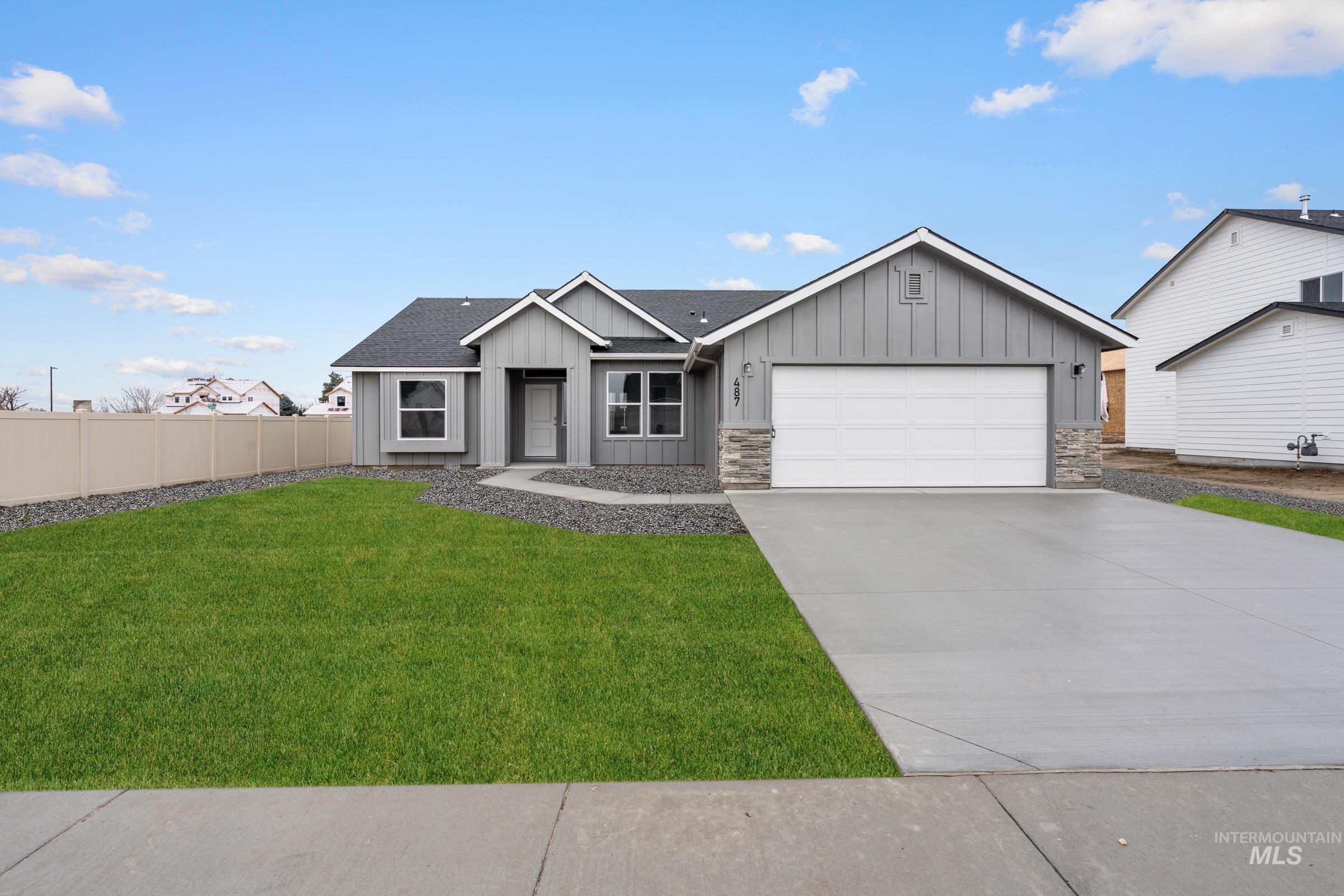 487 Hamlow Ave, Middleton, Idaho 83644, 4 Bedrooms, 2 Bathrooms, Residential For Sale, Price $420,990,MLS 98975500