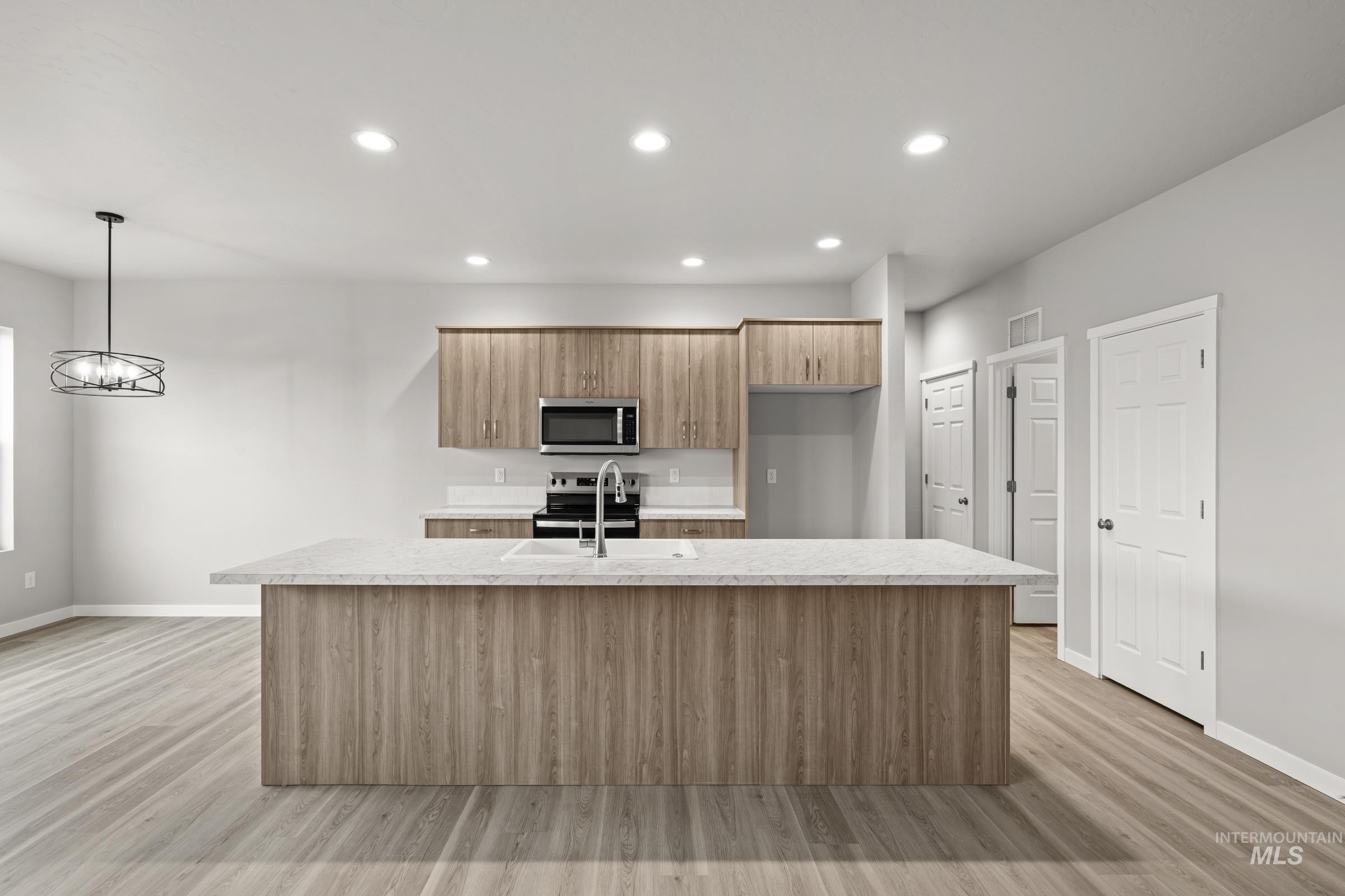 487 Hamlow Ave, Middleton, Idaho 83644, 4 Bedrooms, 2 Bathrooms, Residential For Sale, Price $420,990,MLS 98975500