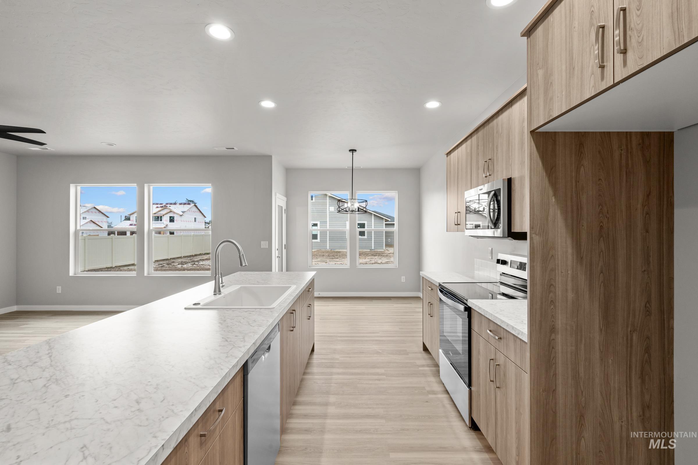 487 Hamlow Ave, Middleton, Idaho 83644, 4 Bedrooms, 2 Bathrooms, Residential For Sale, Price $420,990,MLS 98975500