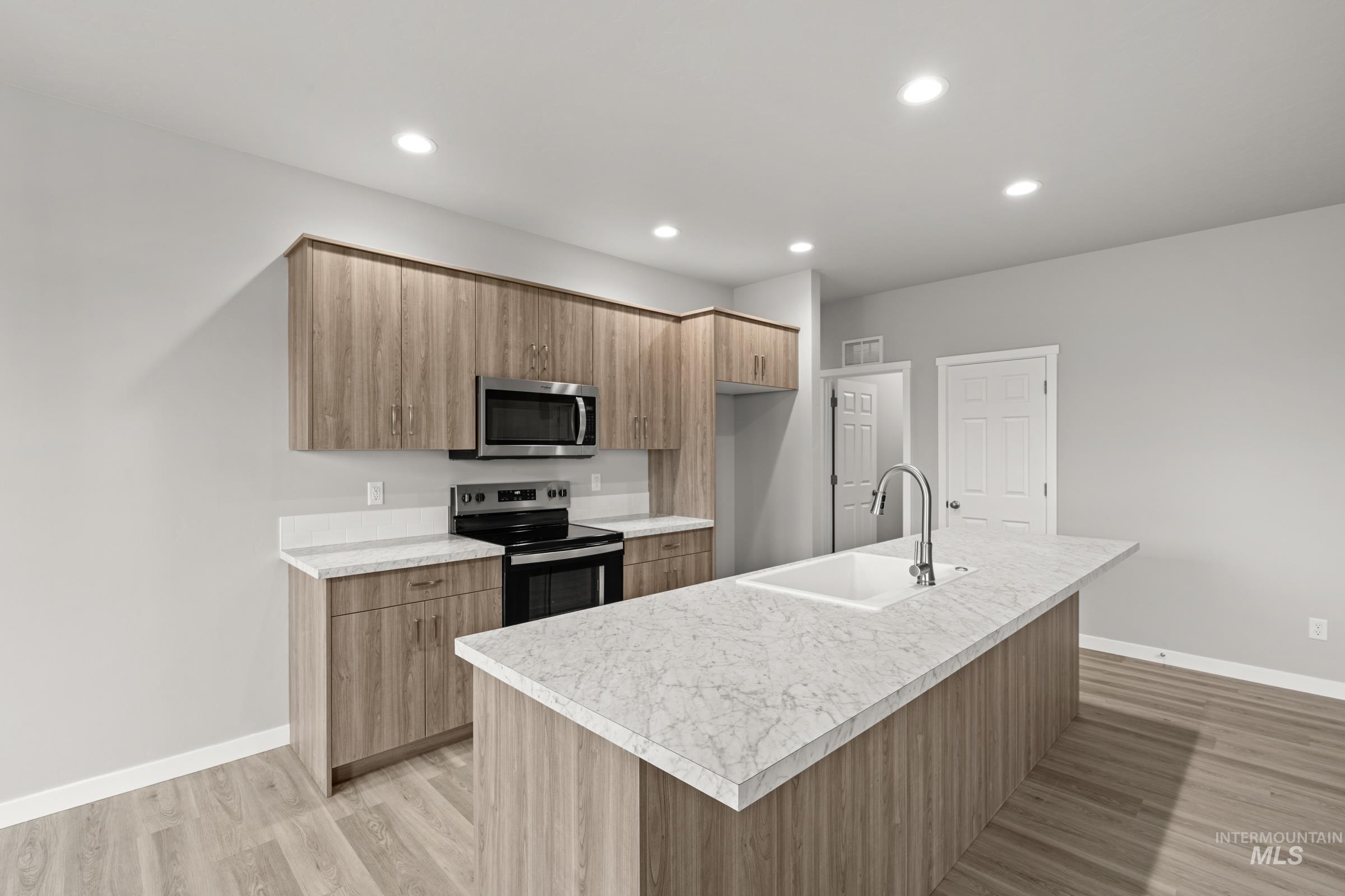 487 Hamlow Ave, Middleton, Idaho 83644, 4 Bedrooms, 2 Bathrooms, Residential For Sale, Price $420,990,MLS 98975500