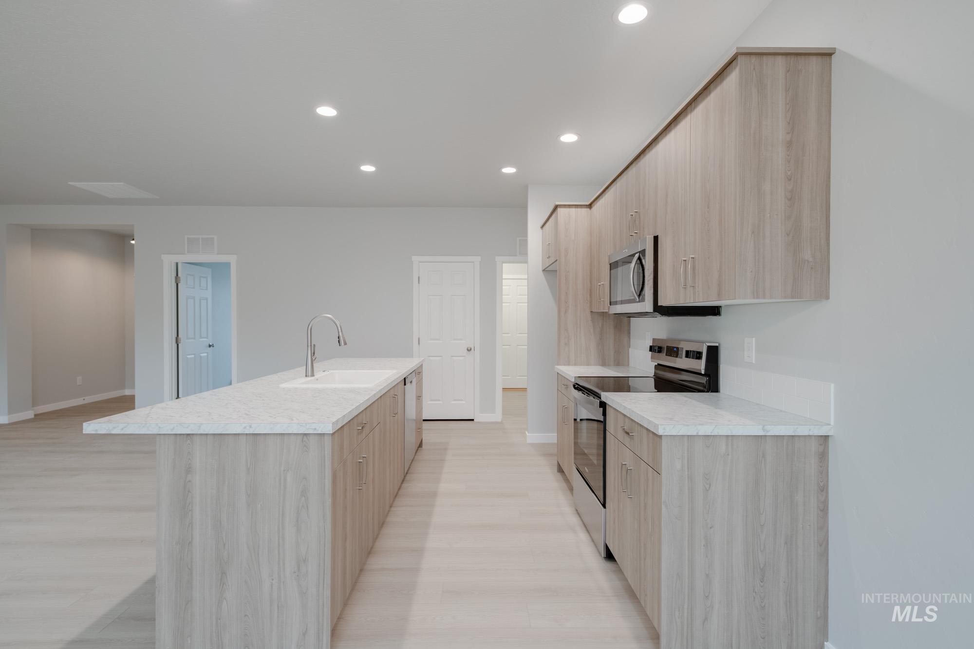 487 Hamlow Ave, Middleton, Idaho 83644, 4 Bedrooms, 2 Bathrooms, Residential For Sale, Price $420,990, 98975500