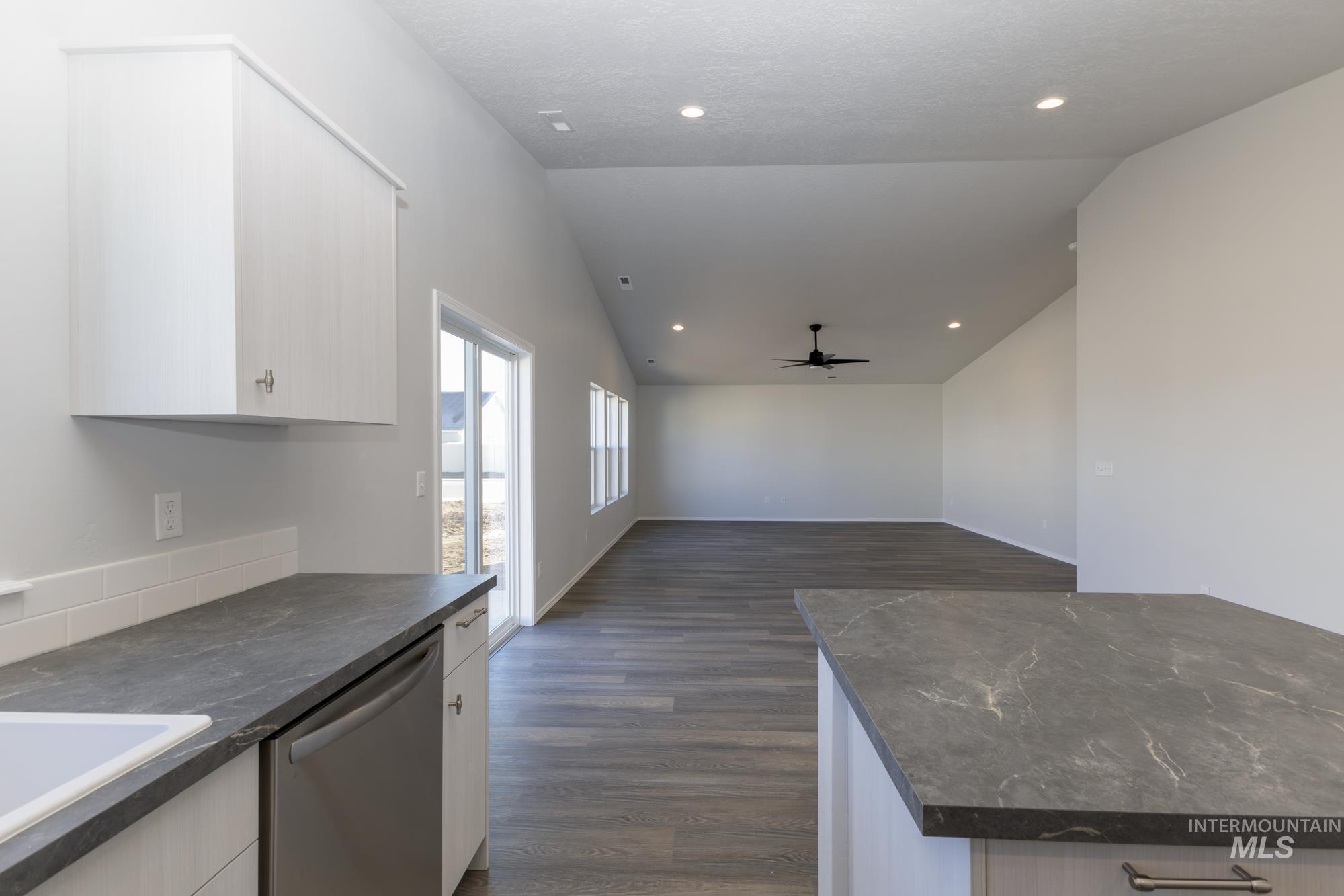 1449 Covington St, Middleton, Idaho 83644, 4 Bedrooms, 2 Bathrooms, Residential For Sale, Price $454,990, 98975501