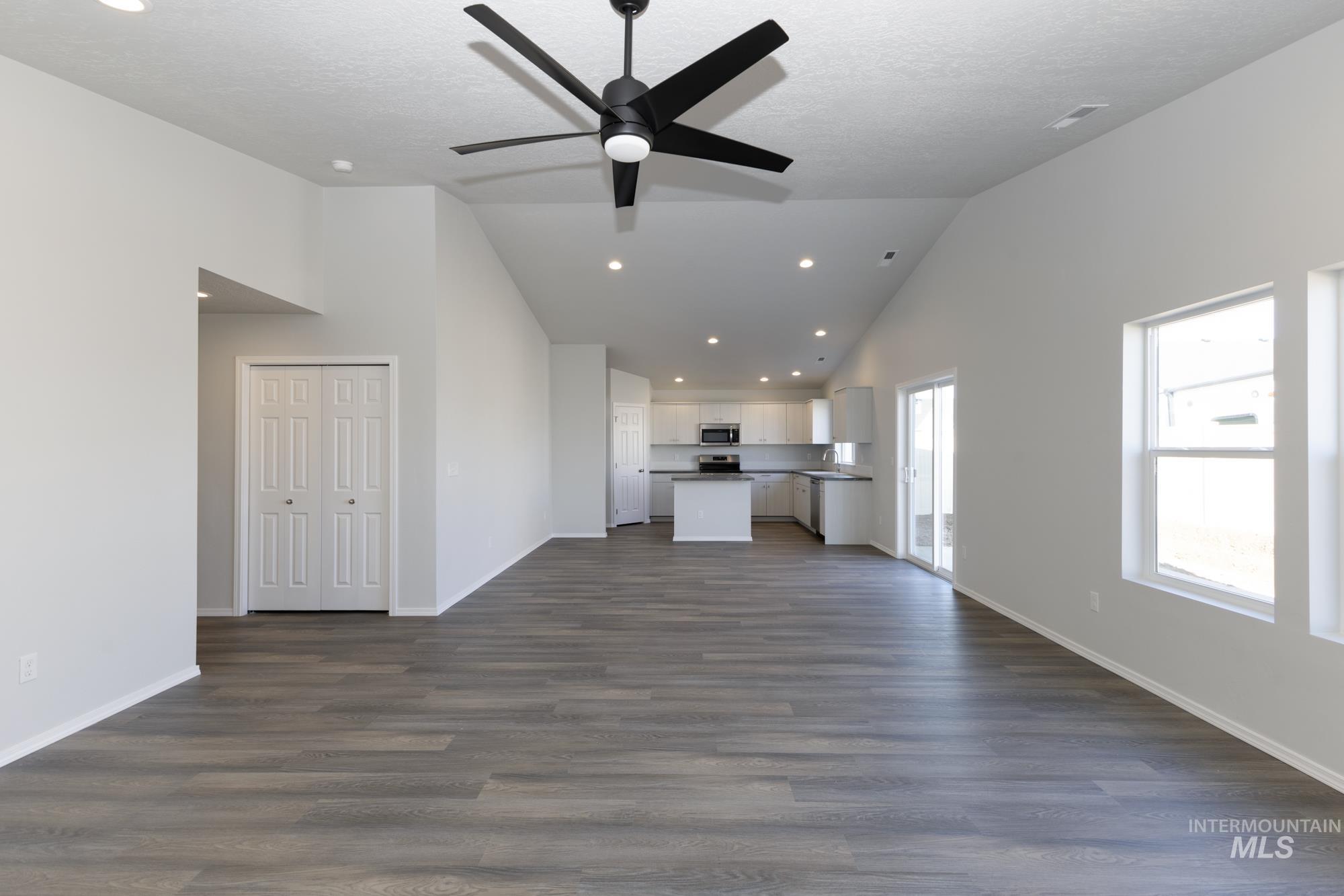 1449 Covington St, Middleton, Idaho 83644, 4 Bedrooms, 2 Bathrooms, Residential For Sale, Price $454,990, 98975501