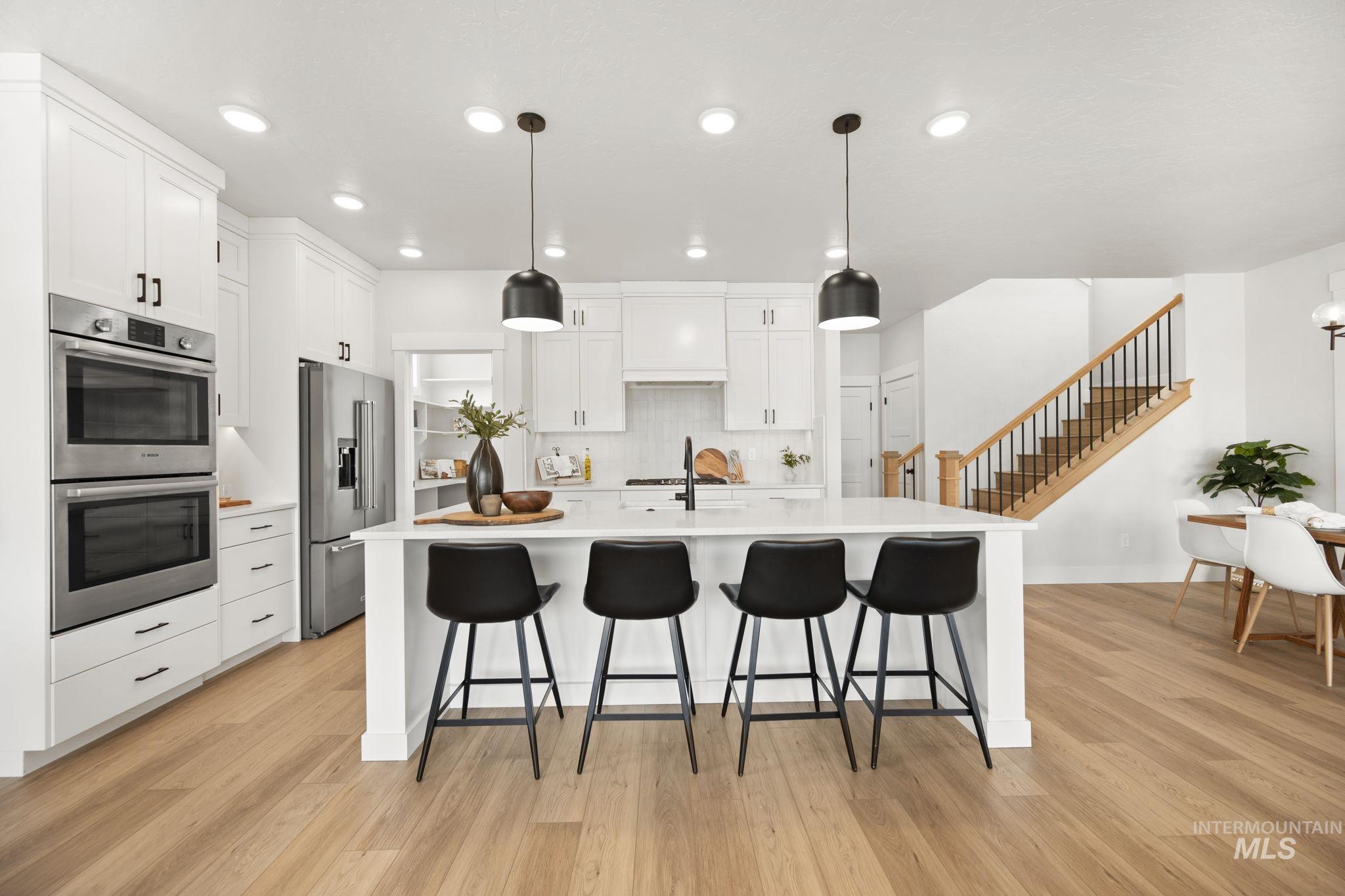 2569 S New Haven Ln, Boise, Idaho 83716, 3 Bedrooms, 2.5 Bathrooms, Residential For Sale, Price $787,700,MLS 98975502