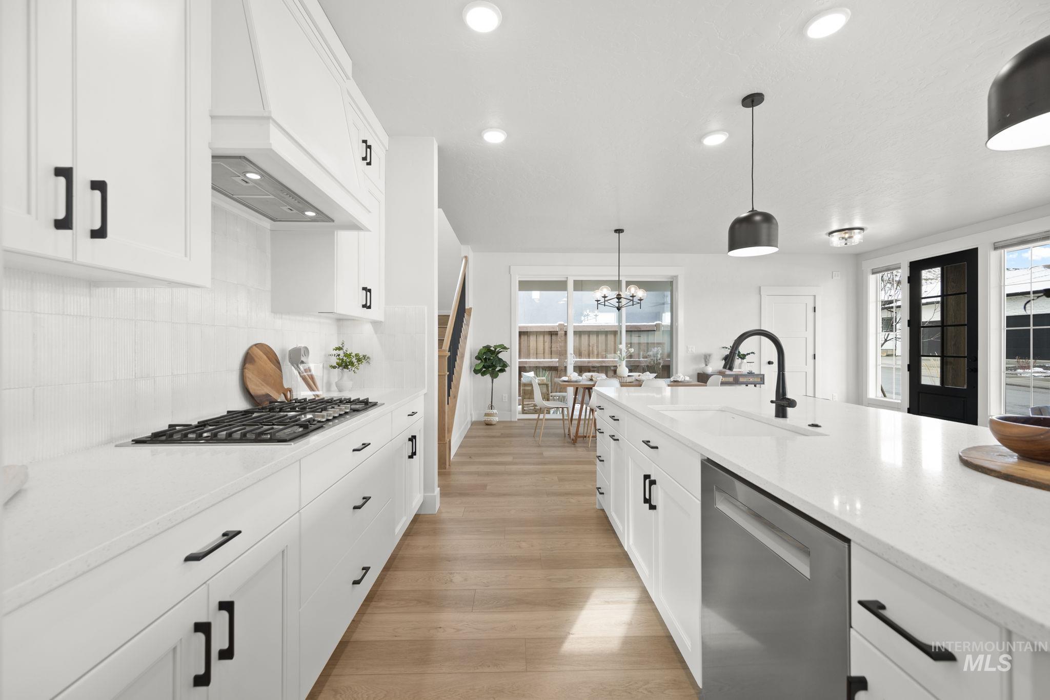 2569 S New Haven Ln, Boise, Idaho 83716, 3 Bedrooms, 2.5 Bathrooms, Residential For Sale, Price $787,700,MLS 98975502