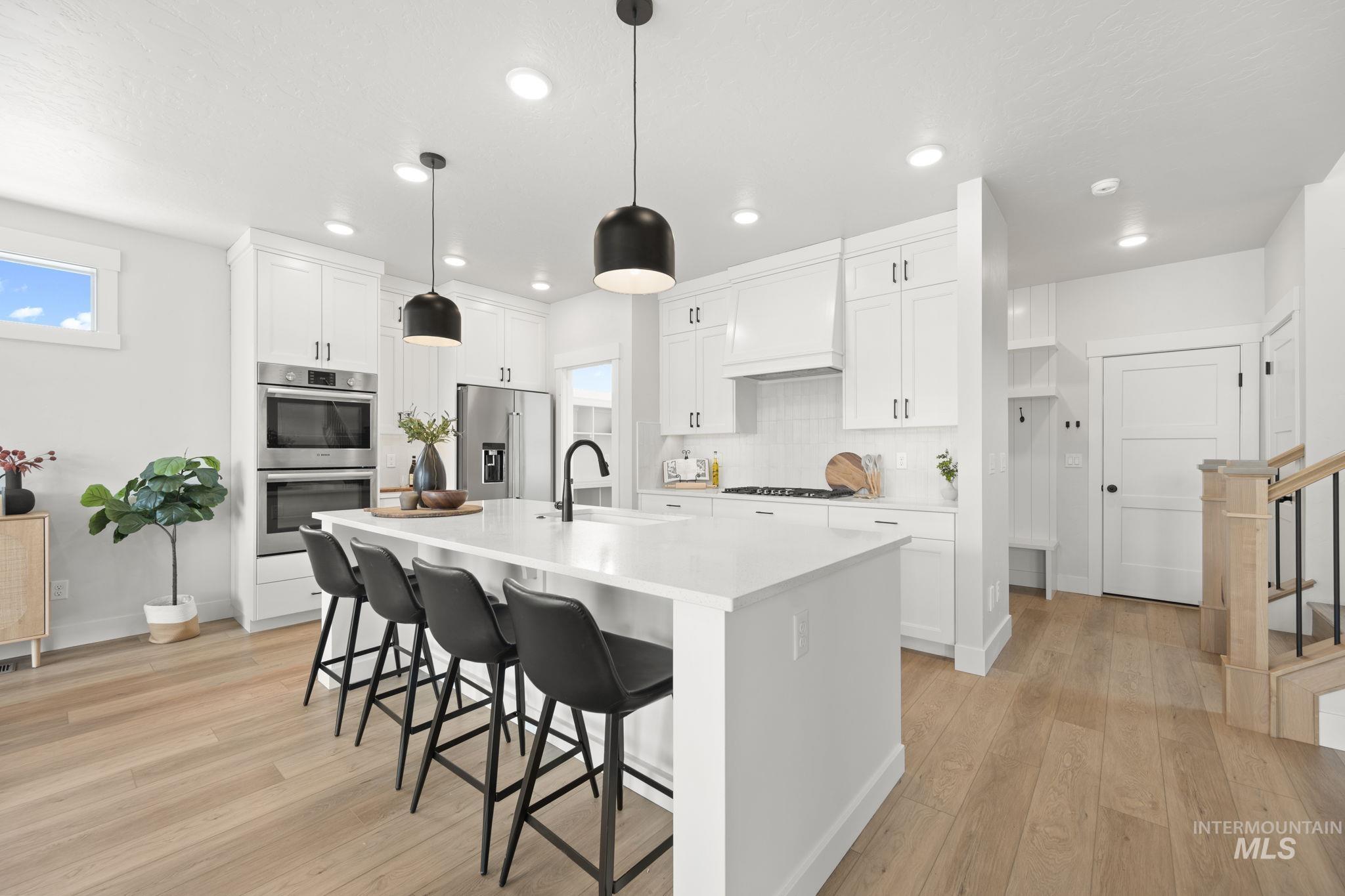 2569 S New Haven Ln, Boise, Idaho 83716, 3 Bedrooms, 2.5 Bathrooms, Residential For Sale, Price $787,700,MLS 98975502