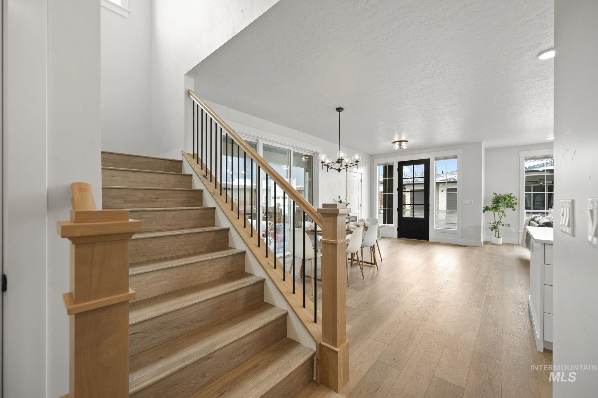 2569 S New Haven Ln, Boise, Idaho 83716, 3 Bedrooms, 2.5 Bathrooms, Residential For Sale, Price $787,700,MLS 98975502