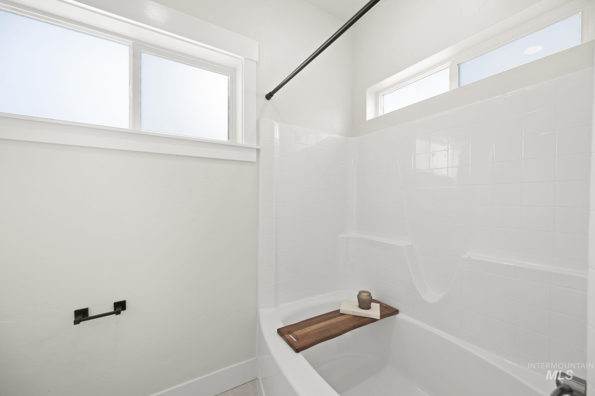 2569 S New Haven Ln, Boise, Idaho 83716, 3 Bedrooms, 2.5 Bathrooms, Residential For Sale, Price $787,700,MLS 98975502