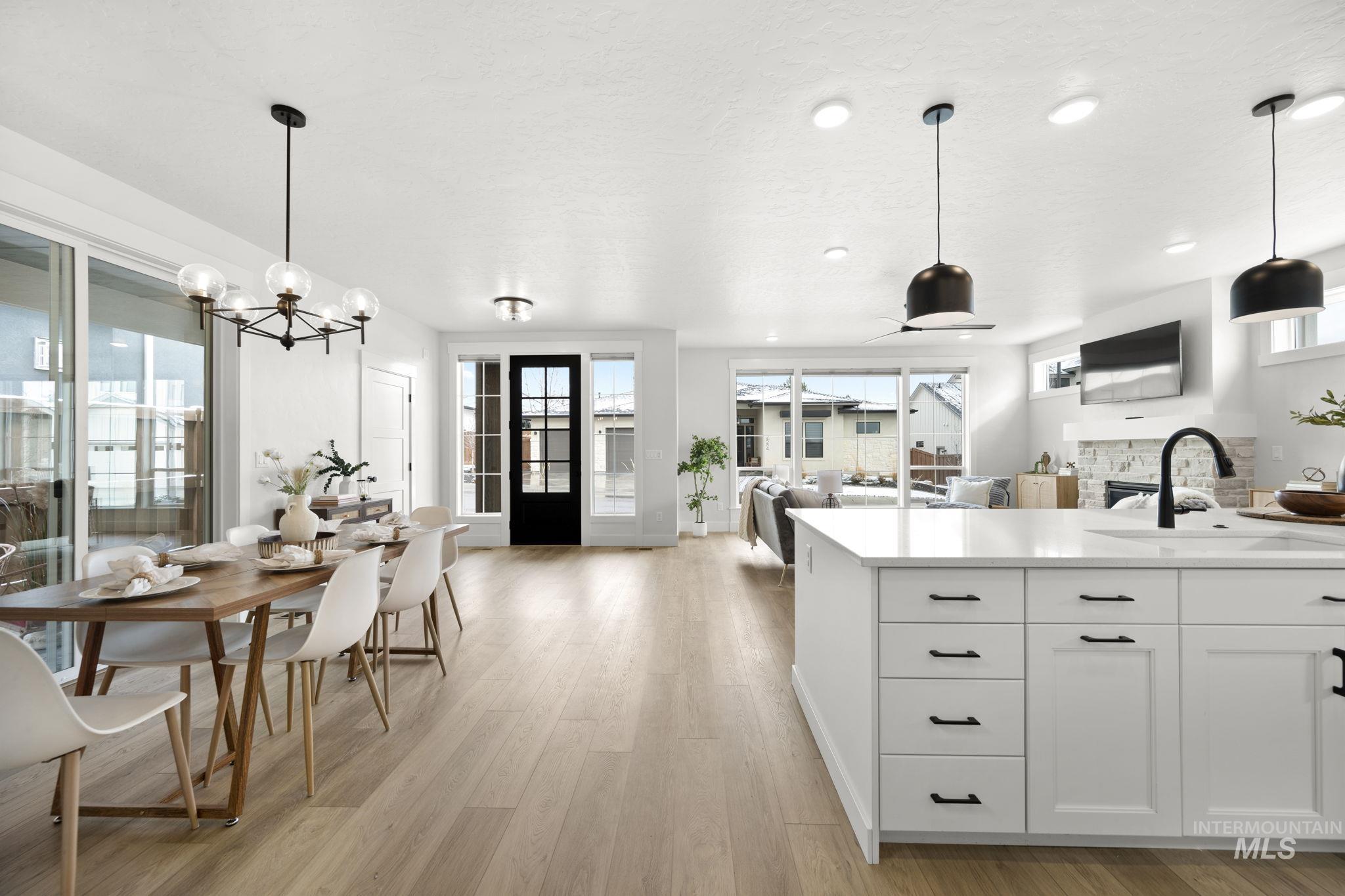 2569 S New Haven Ln, Boise, Idaho 83716, 3 Bedrooms, 2.5 Bathrooms, Residential For Sale, Price $787,700,MLS 98975502