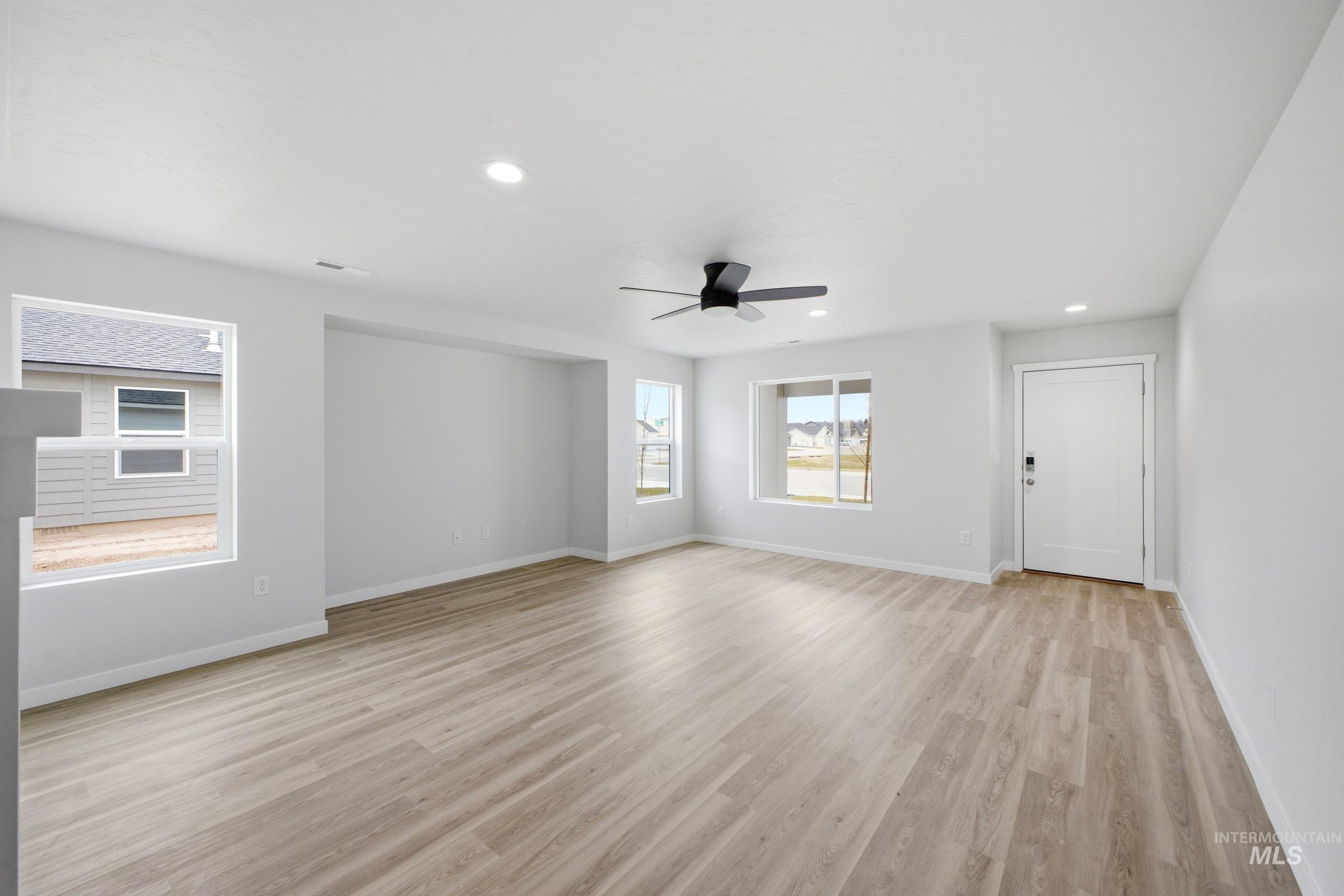 1557 Covington St, Middleton, Idaho 83644, 5 Bedrooms, 2.5 Bathrooms, Residential For Sale, Price $550,990,MLS 98975504