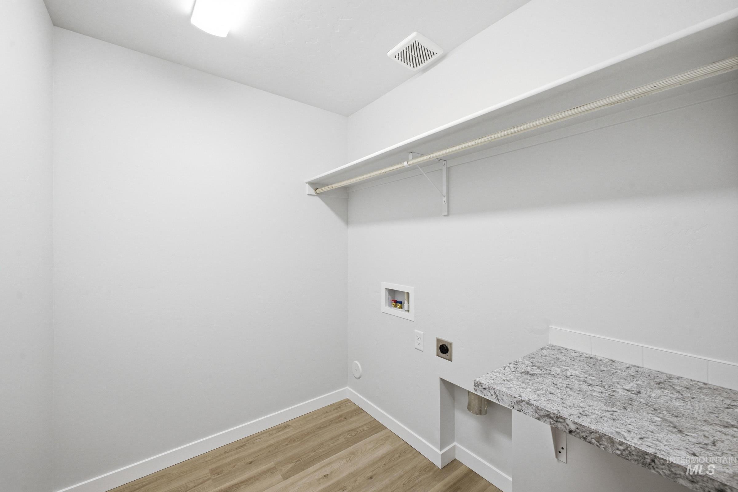 1557 Covington St, Middleton, Idaho 83644, 5 Bedrooms, 2.5 Bathrooms, Residential For Sale, Price $550,990,MLS 98975504